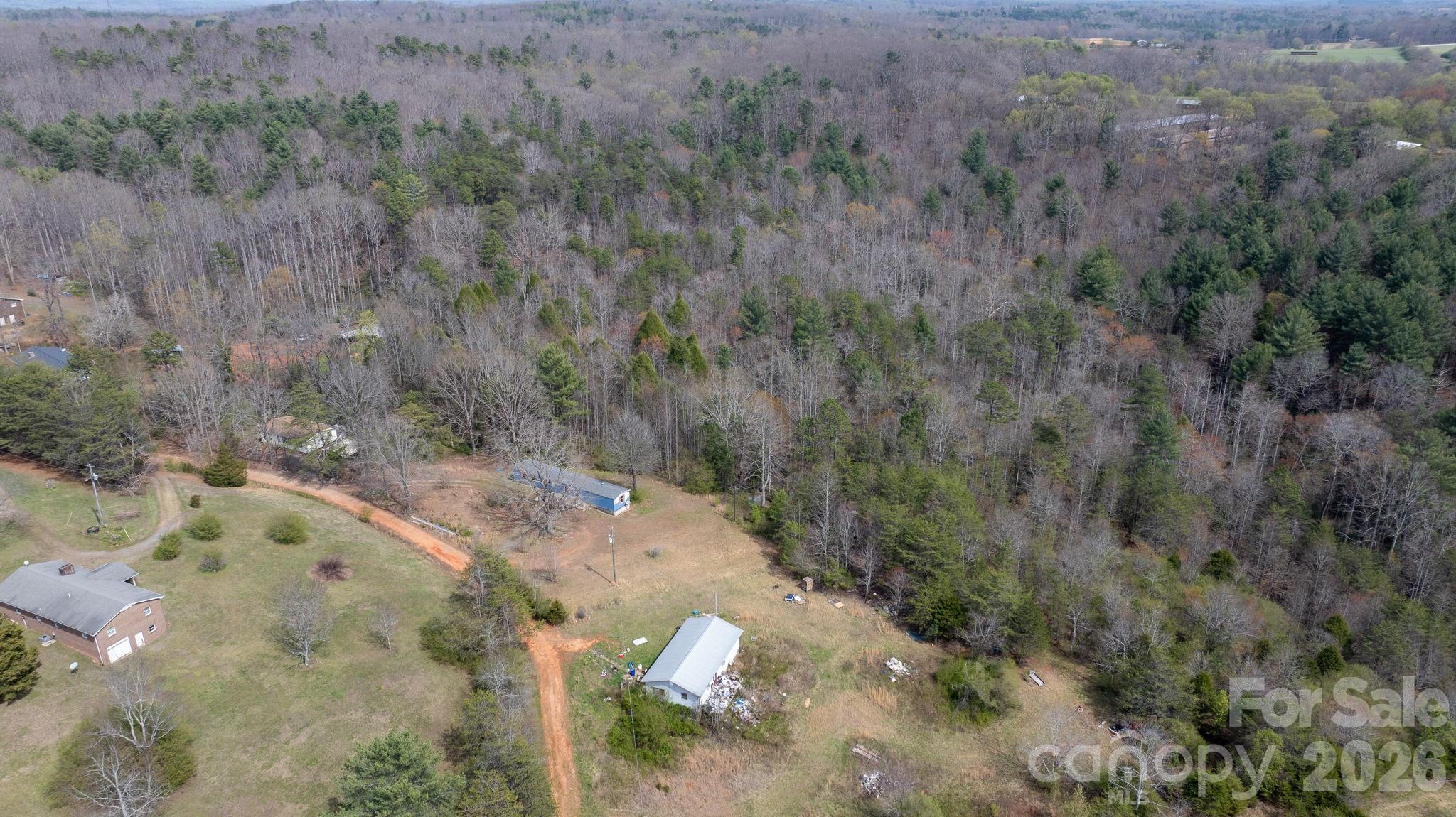 5624 R & R Farm Road — Connelly Springs