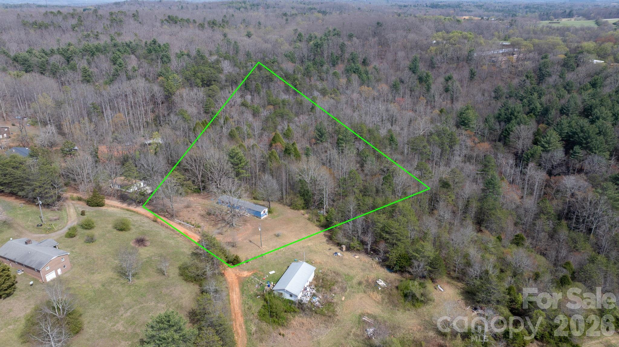5624 R & R Farm Road — Connelly Springs