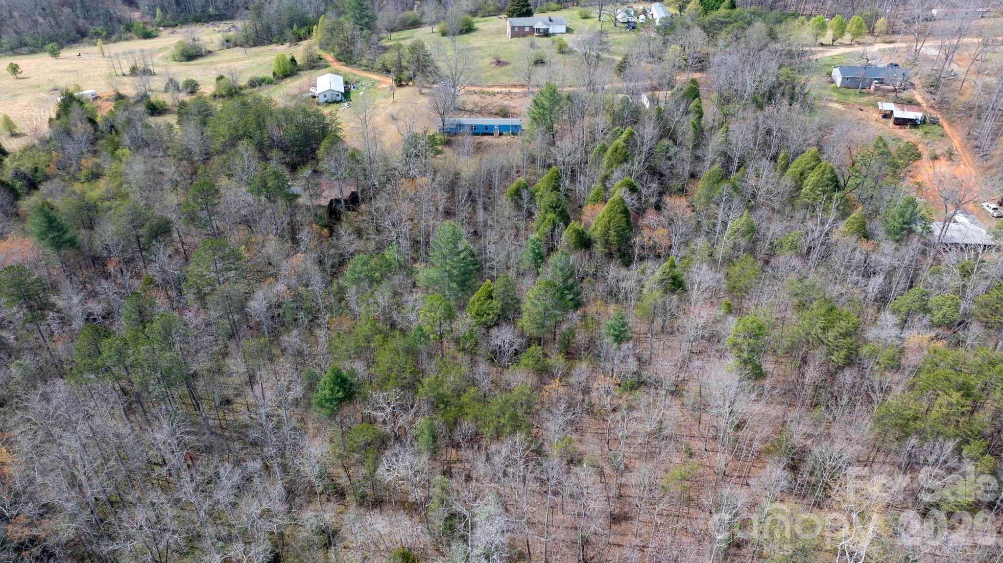 5624 R & R Farm Road — Connelly Springs