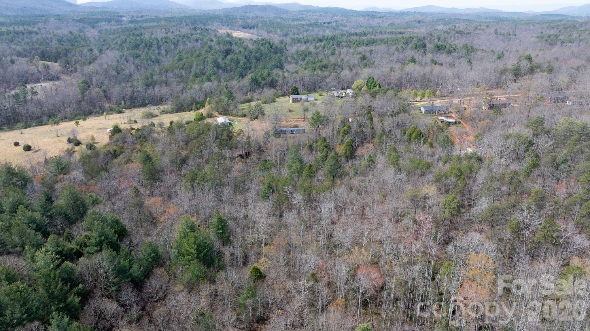 5624 R & R Farm Road — Connelly Springs