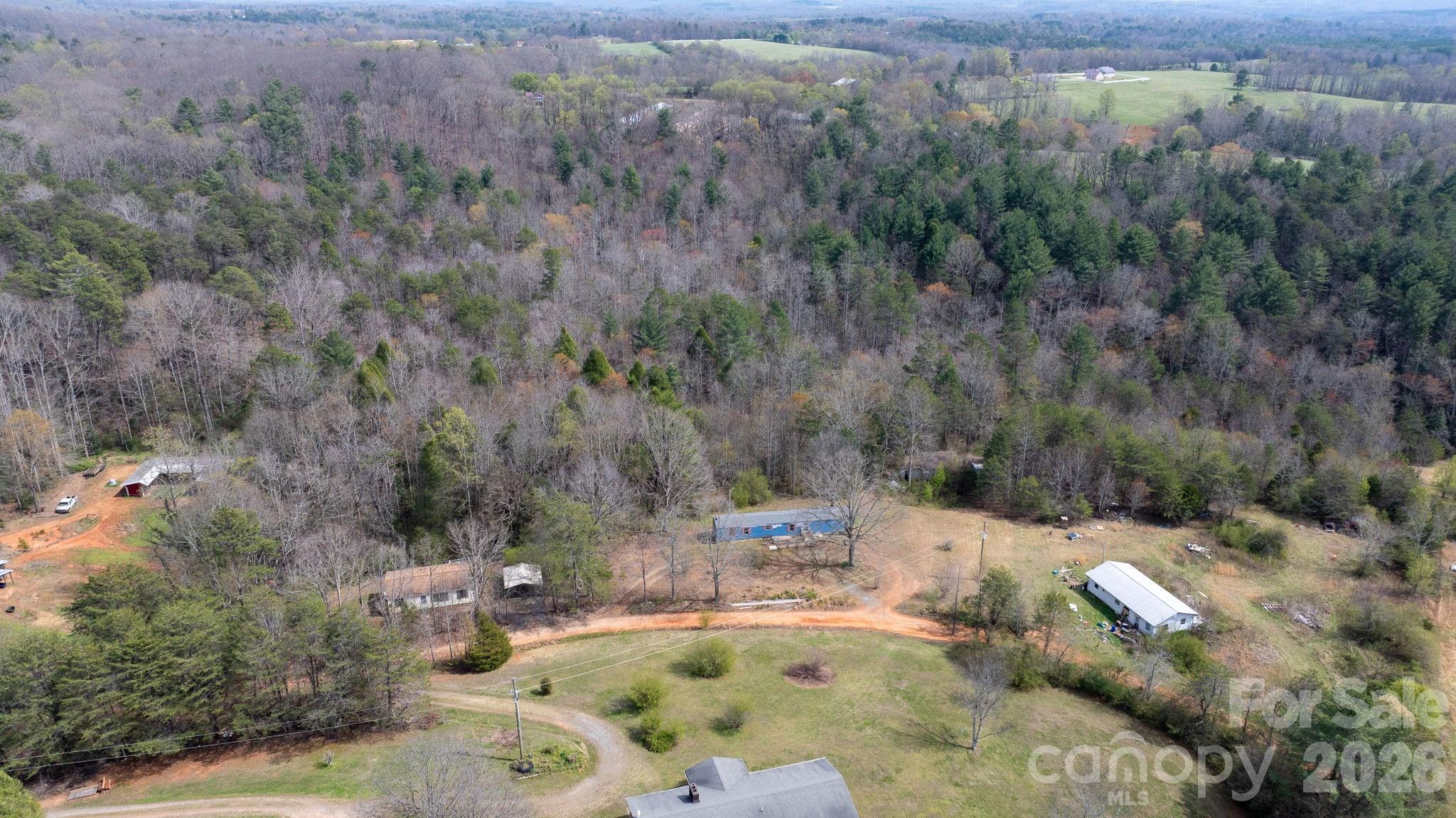 5624 R & R Farm Road — Connelly Springs