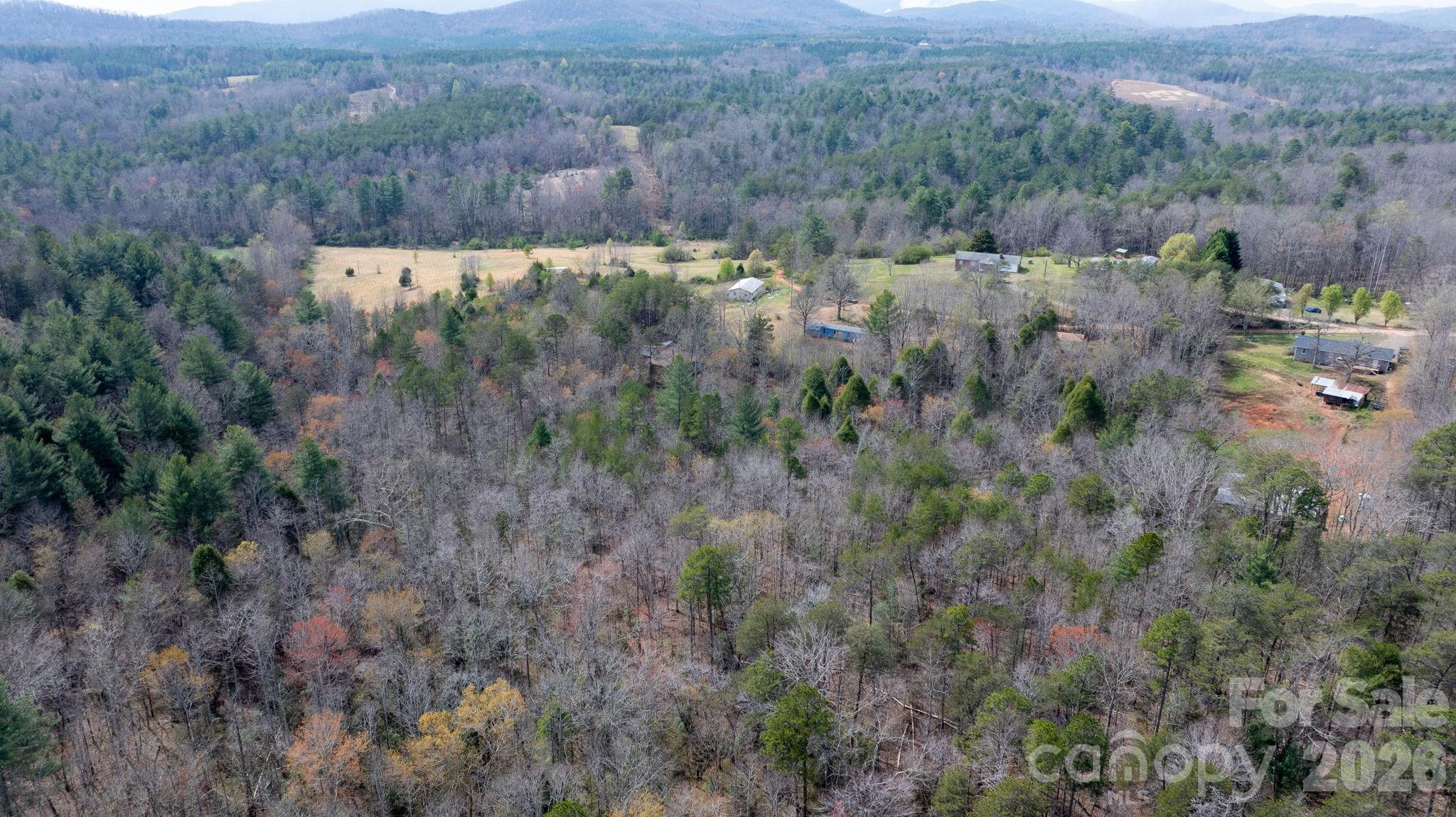 5624 R & R Farm Road — Connelly Springs