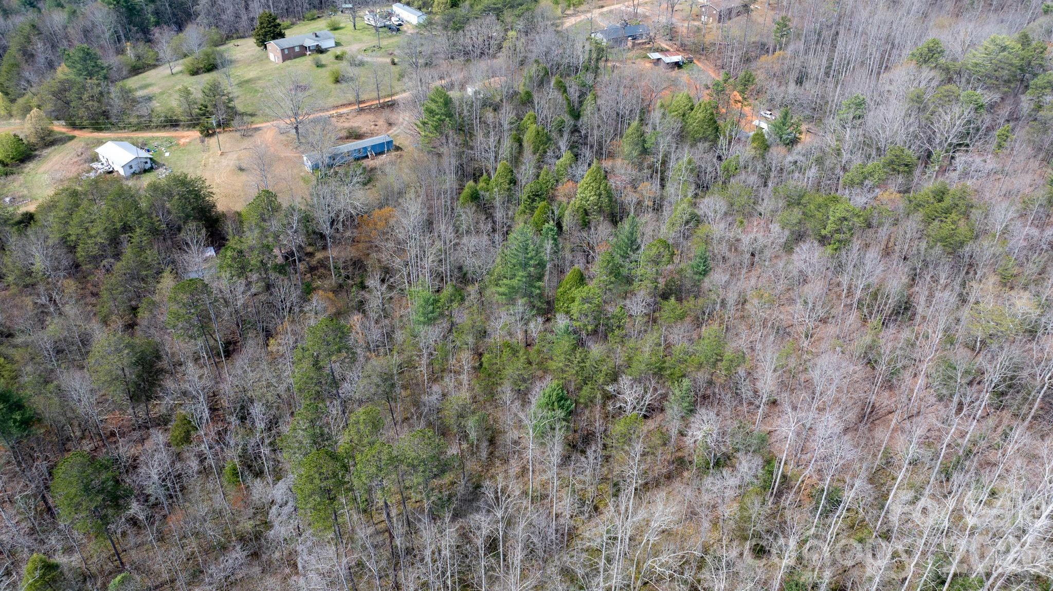 5624 R & R Farm Road — Connelly Springs