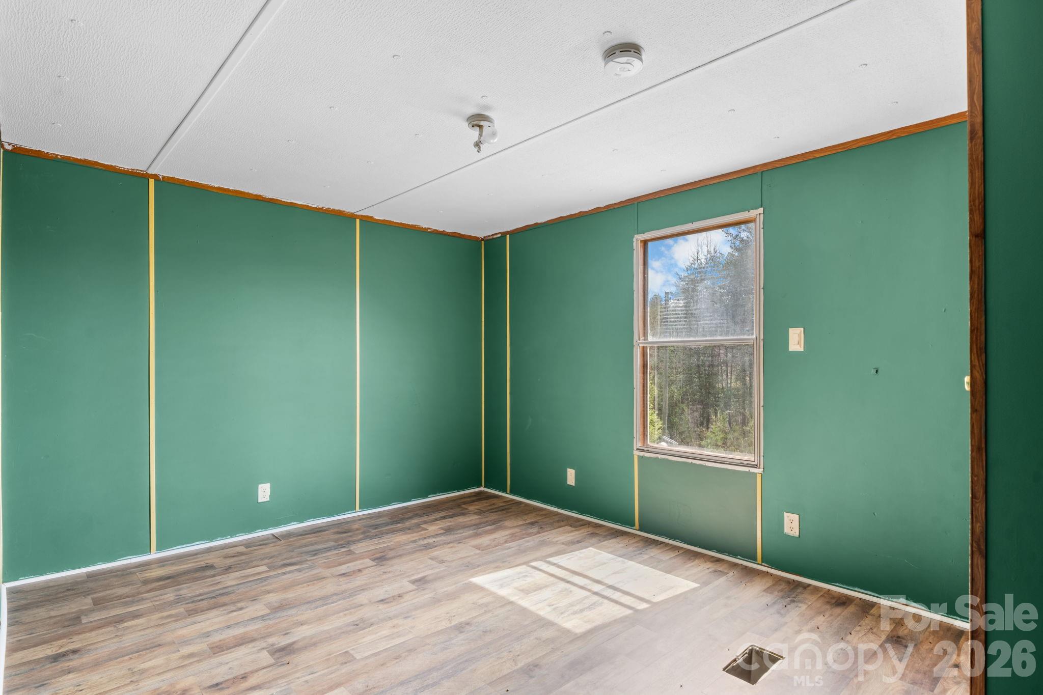 5624 R & R Farm Road — Connelly Springs