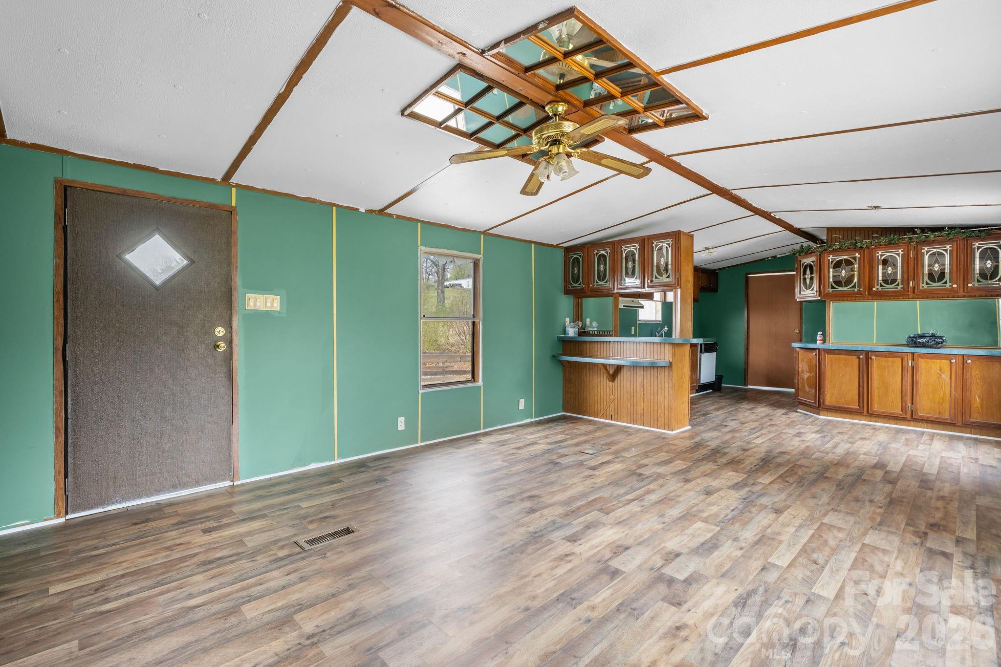 5624 R & R Farm Road — Connelly Springs