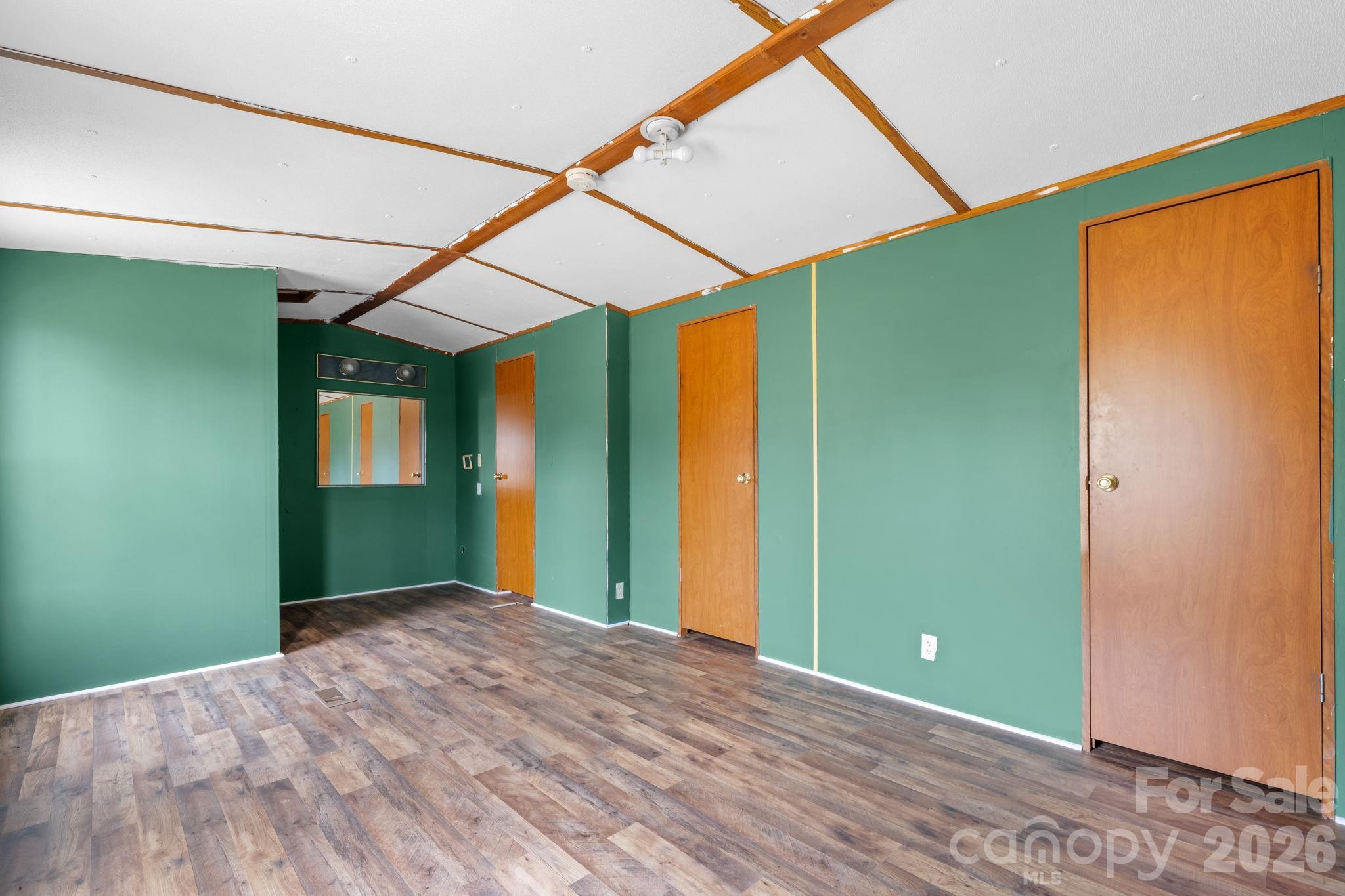 5624 R & R Farm Road — Connelly Springs