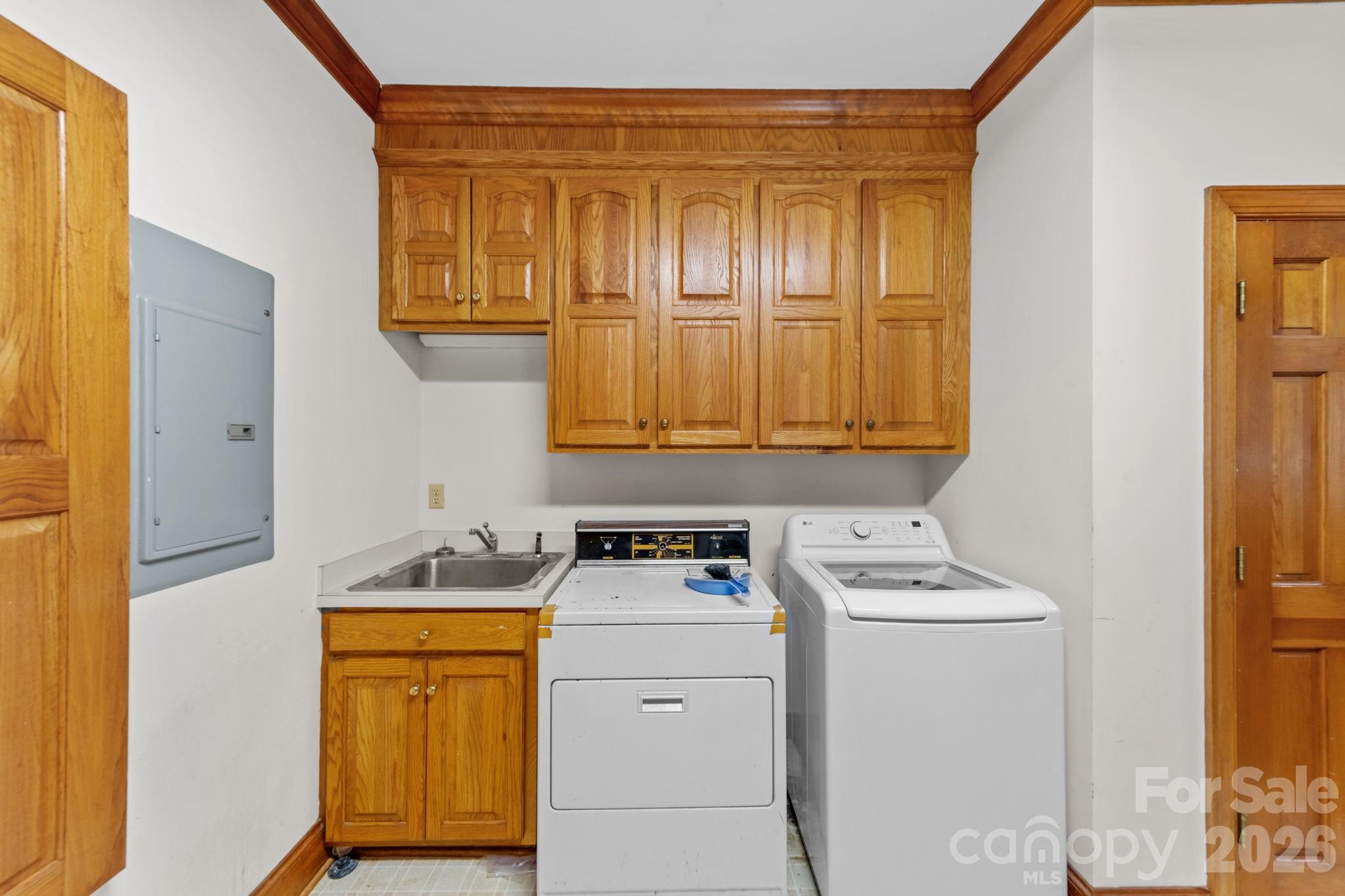 5215 Silchester Lane — Charlotte