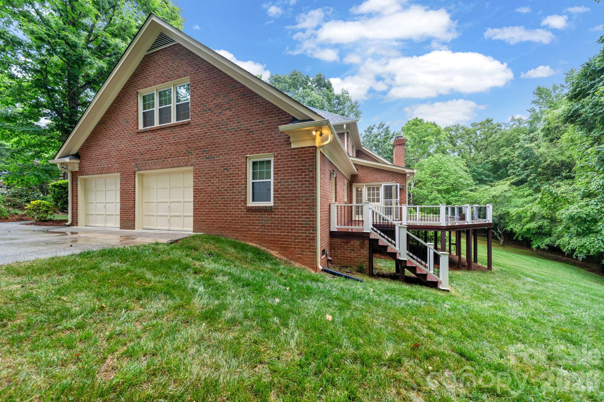 5215 Silchester Lane — Charlotte