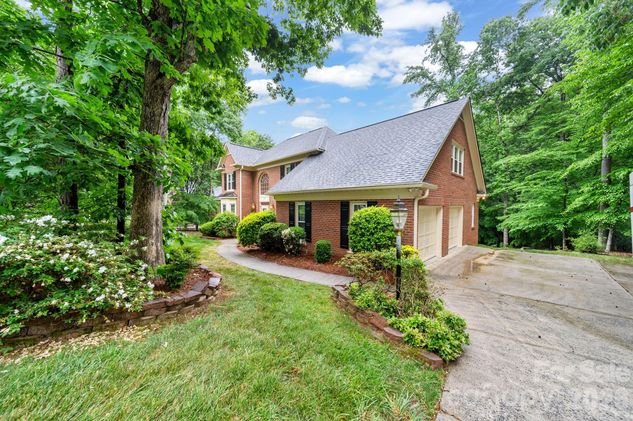 5215 Silchester Lane — Charlotte