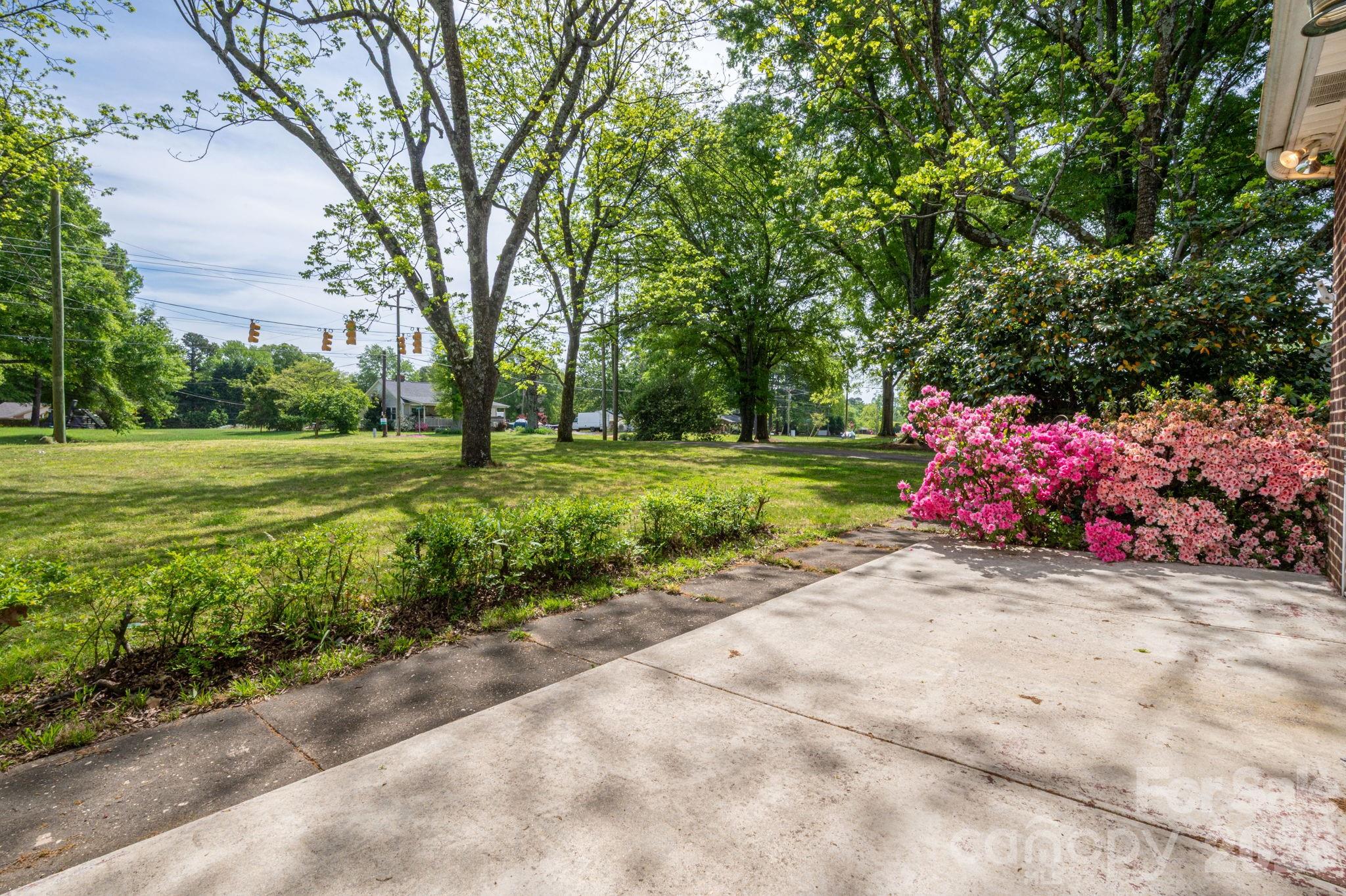 5309 Hickory Grove Road — Stanley