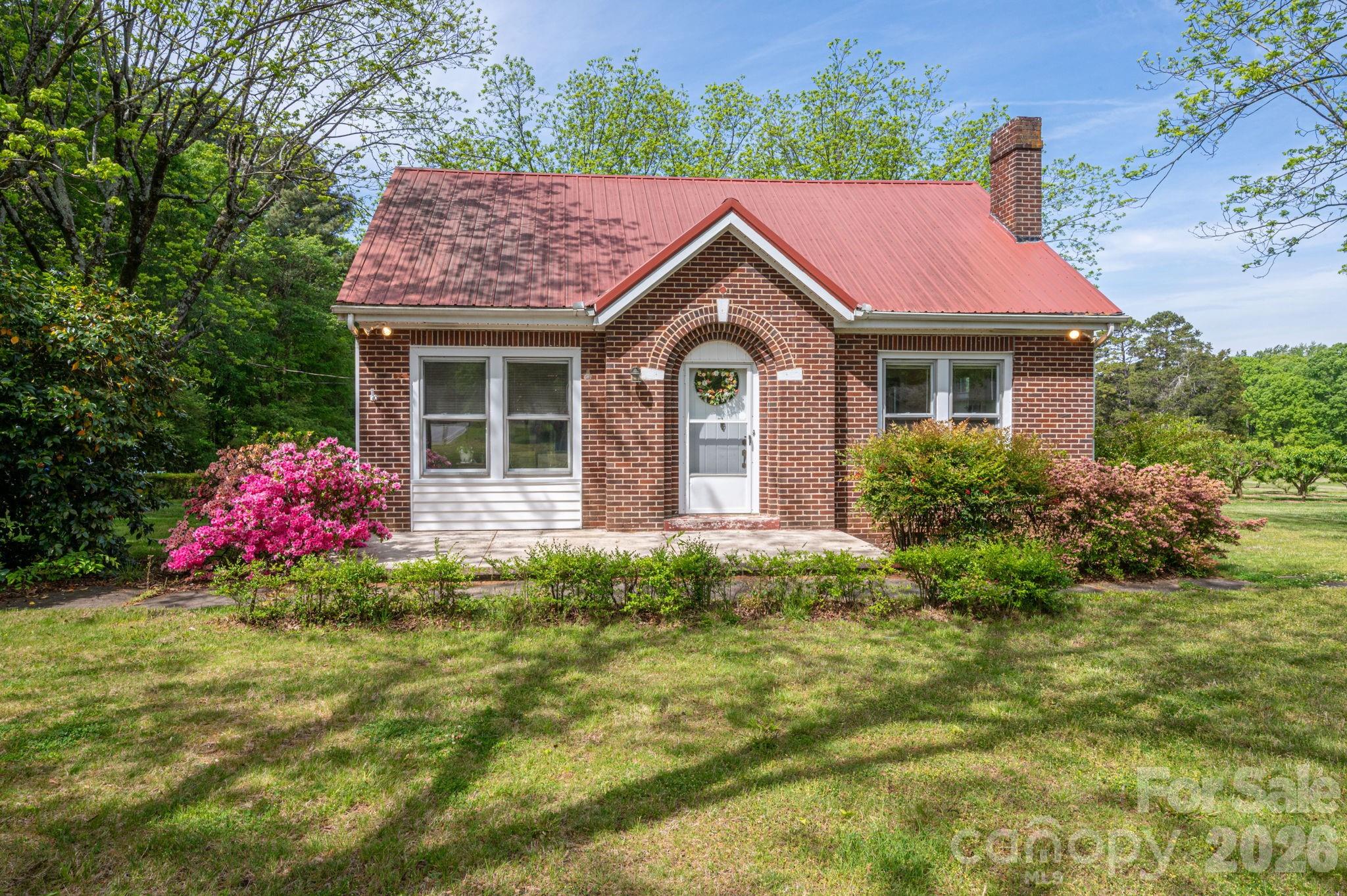 5309 Hickory Grove Road — Stanley