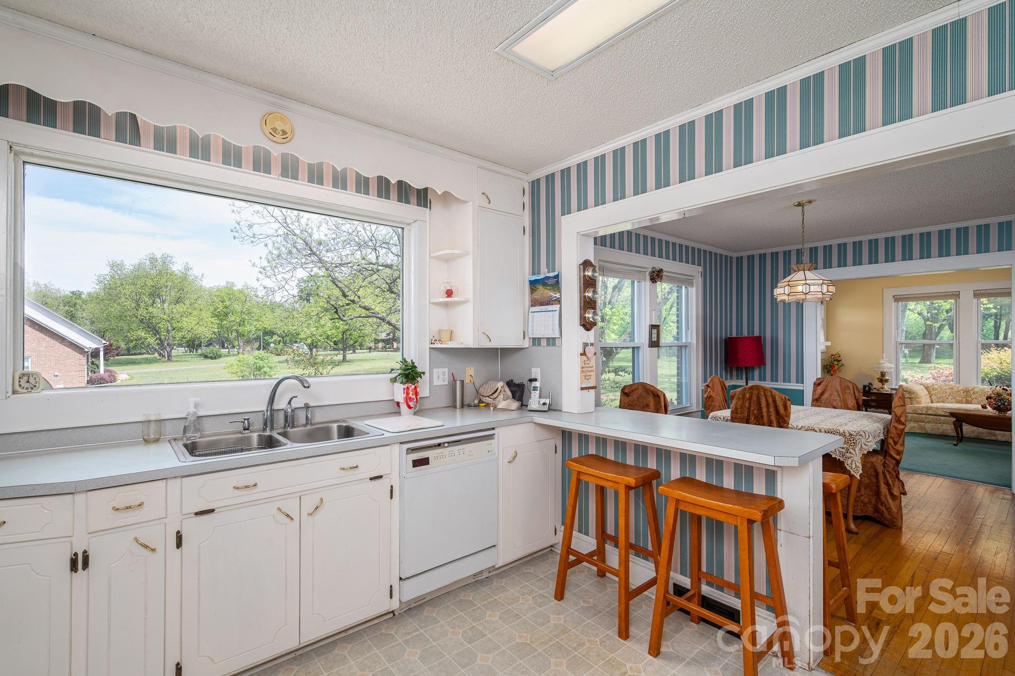 5309 Hickory Grove Road — Stanley
