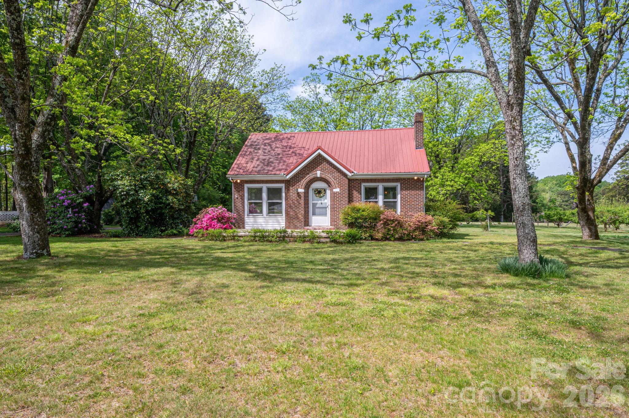 5309 Hickory Grove Road — Stanley