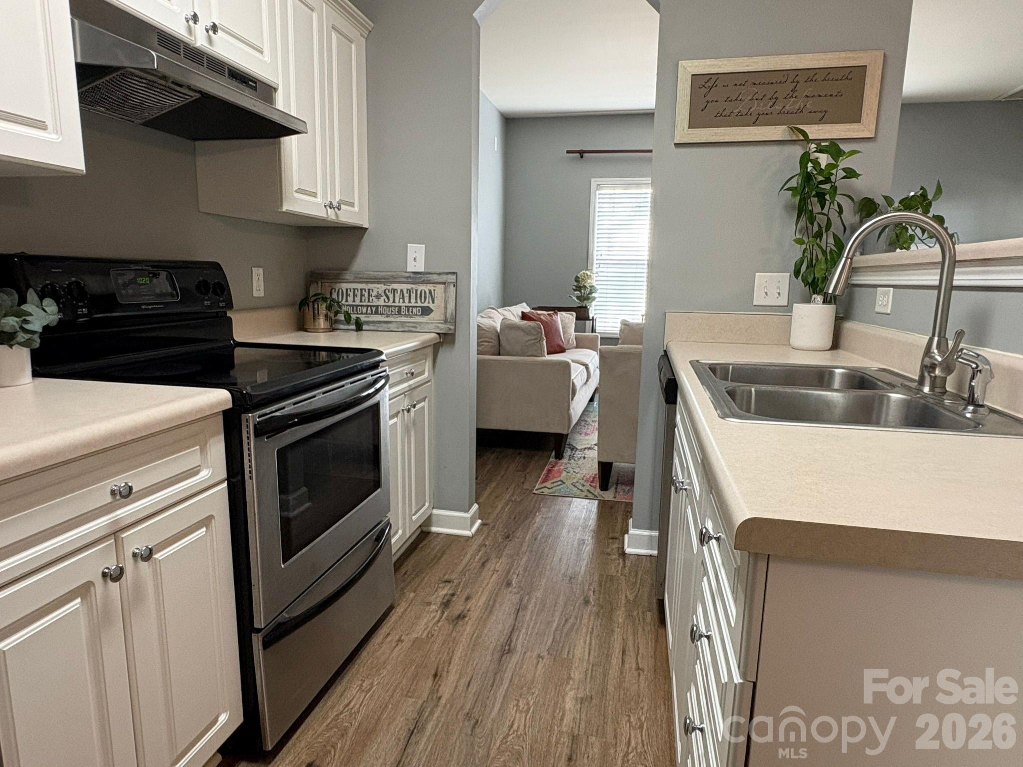 12758 Cross Dale Drive — Huntersville