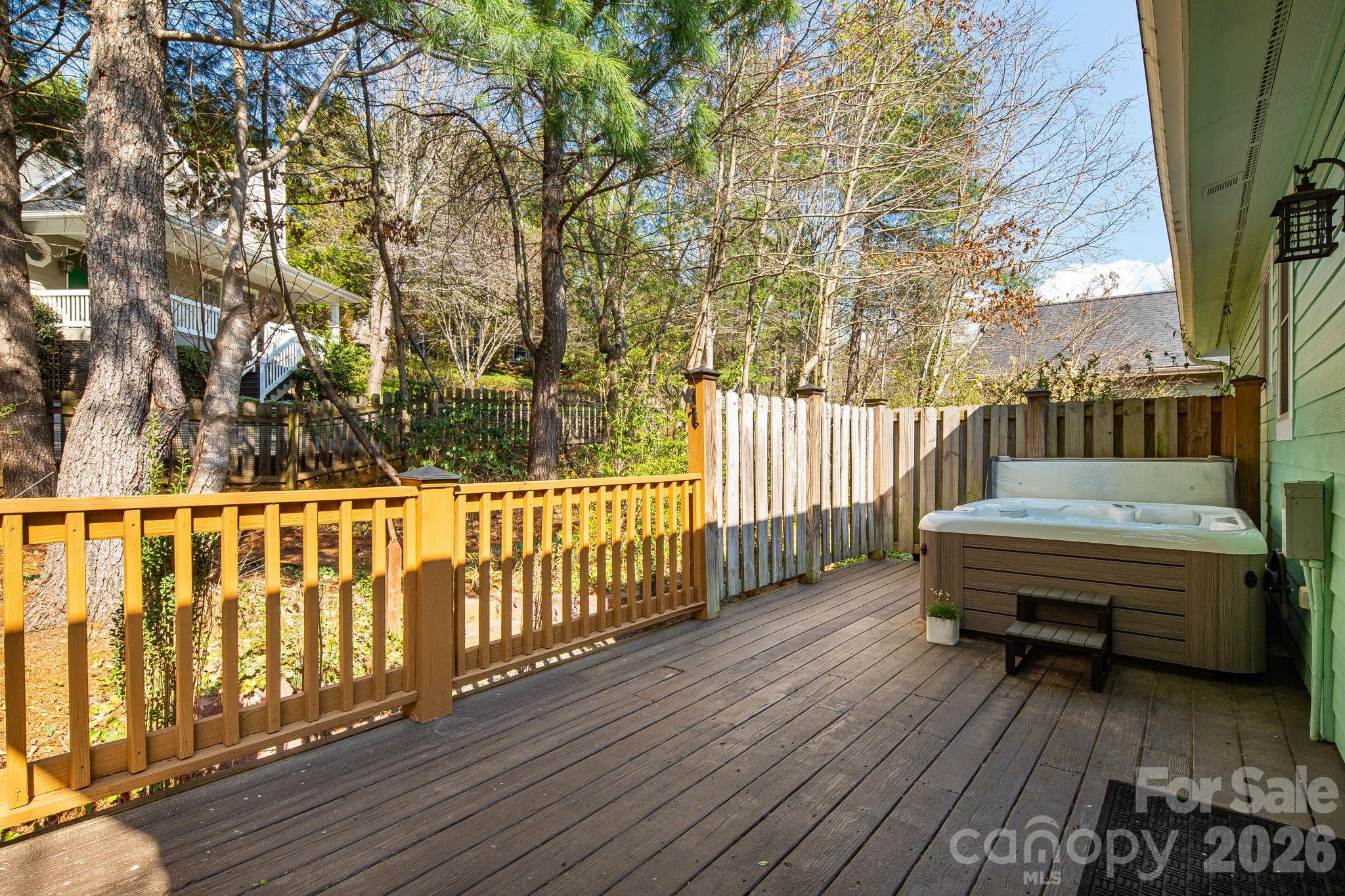 7 Oakhaven Terrace — Asheville