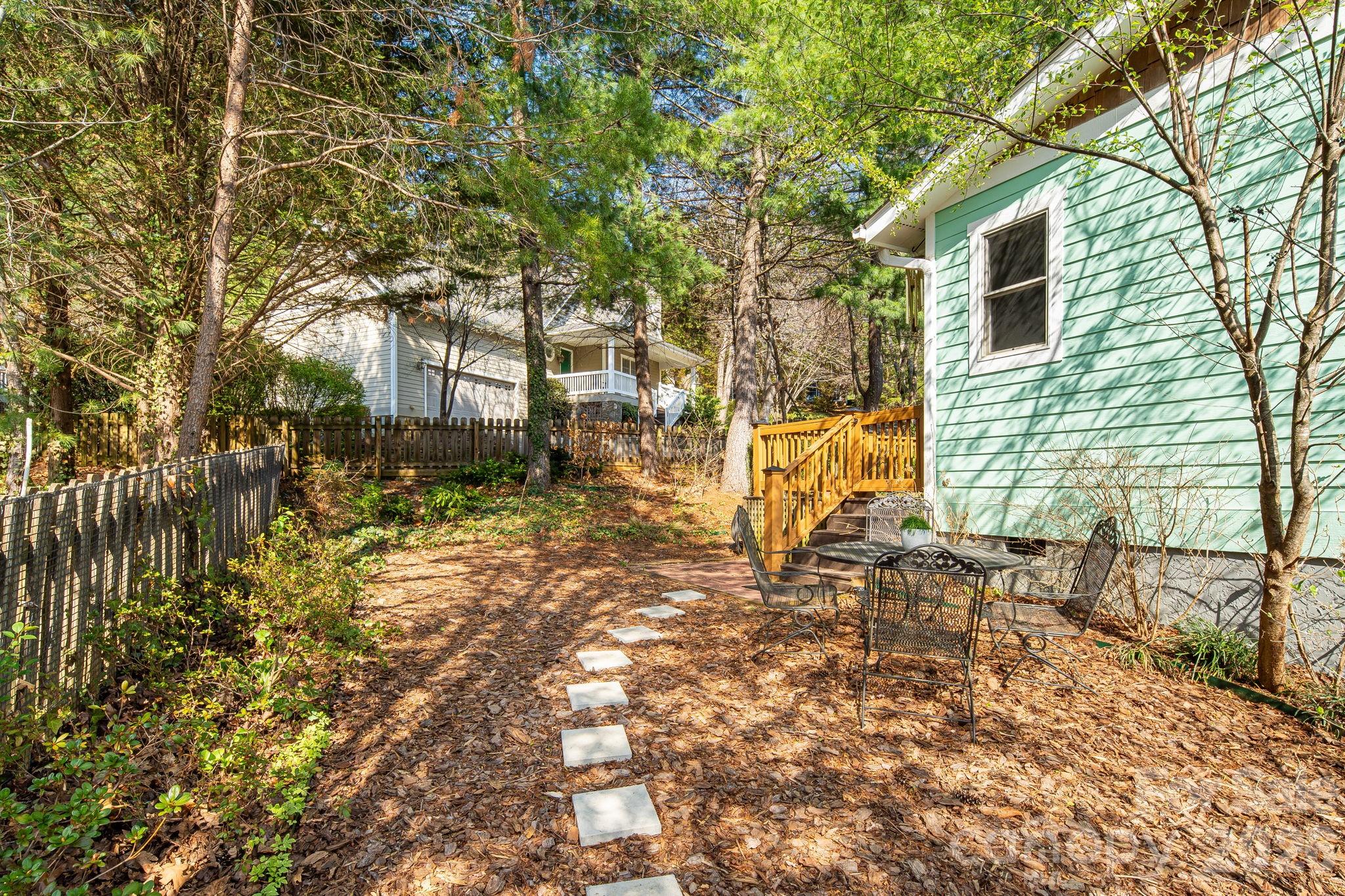 7 Oakhaven Terrace — Asheville