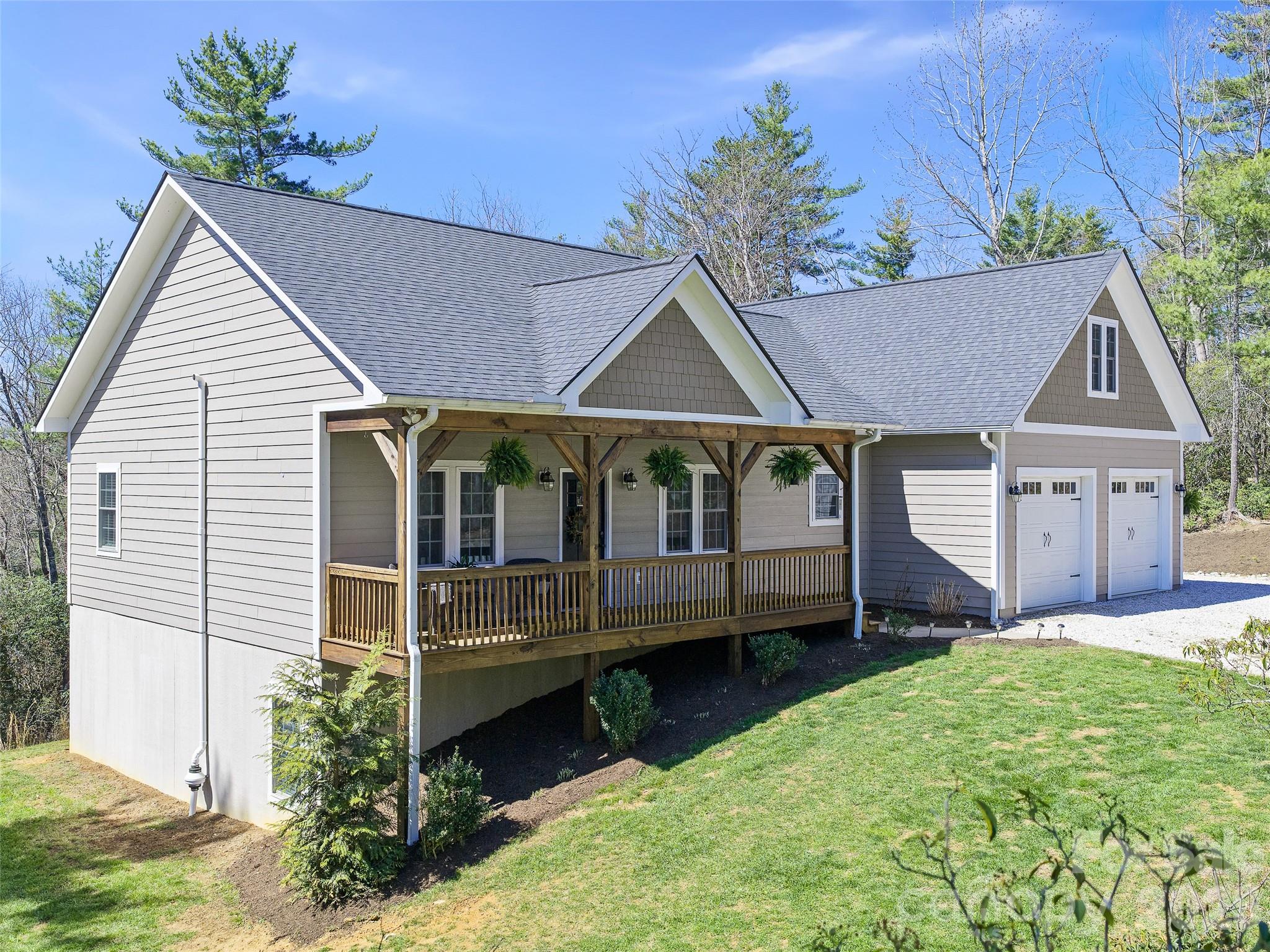 111 Wipprecht Drive — Spruce Pine