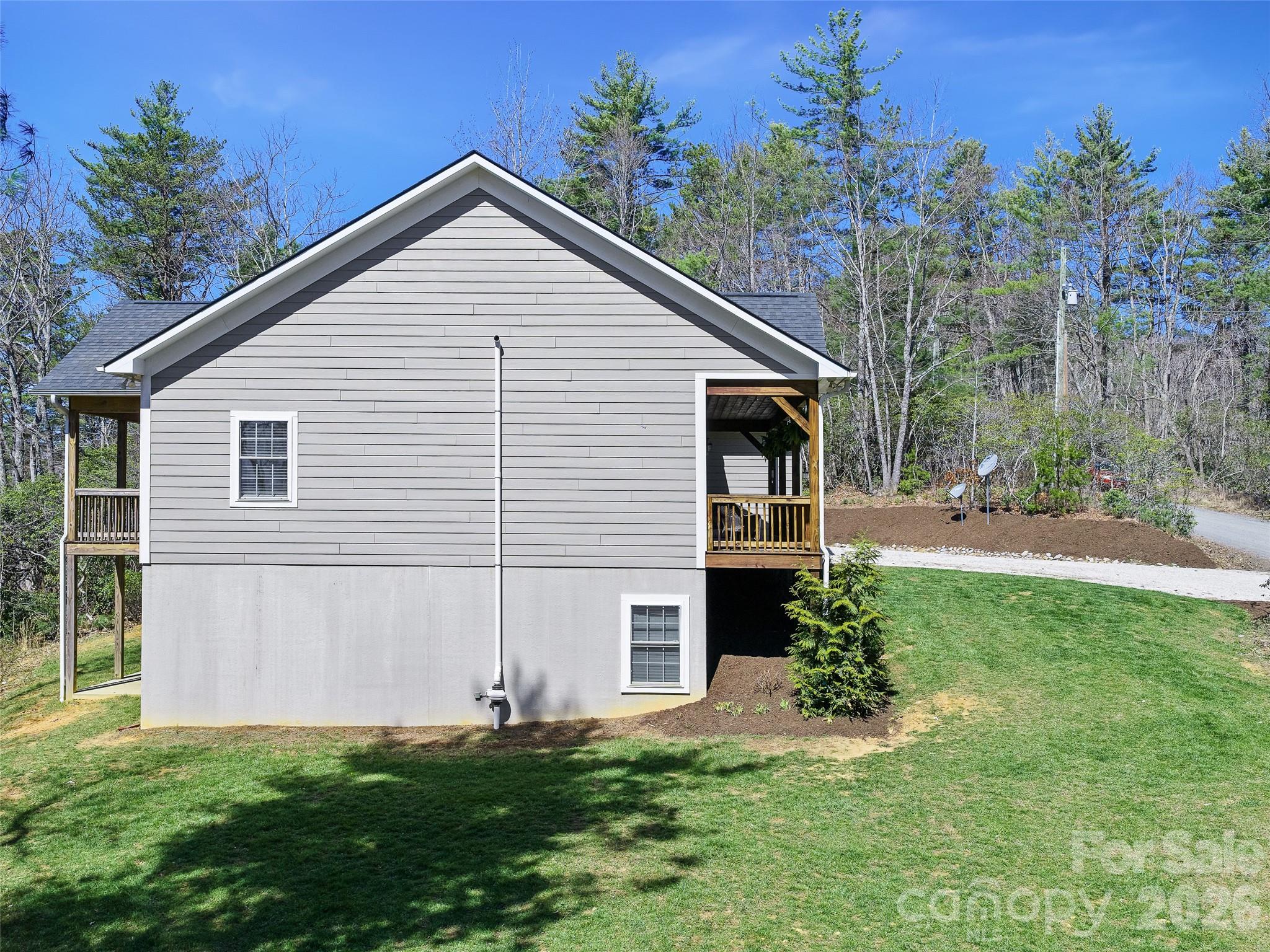 111 Wipprecht Drive — Spruce Pine