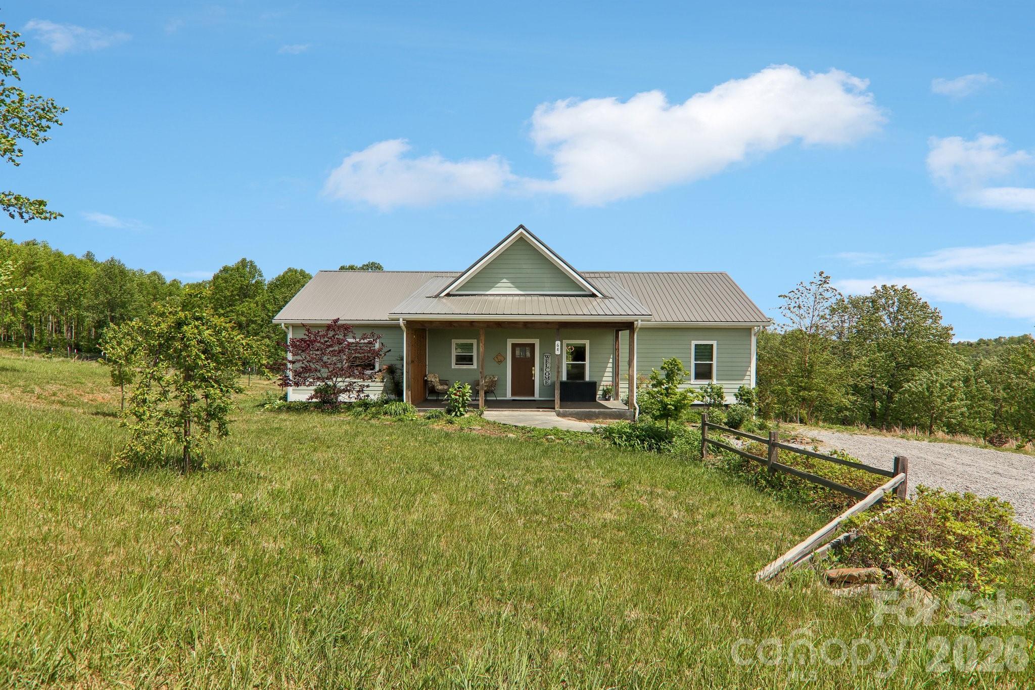 68 Simply Grateful Drive — Hendersonville
