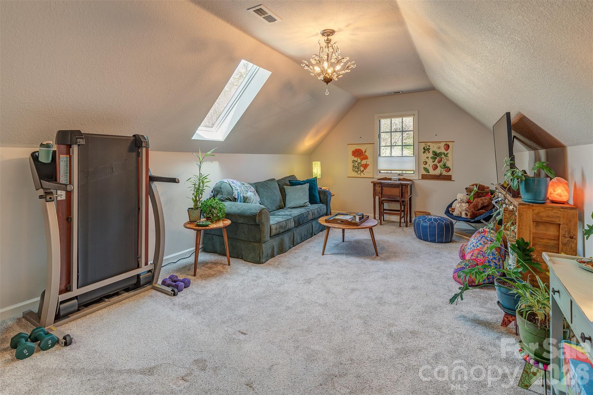 46 Valley Drive — Weaverville