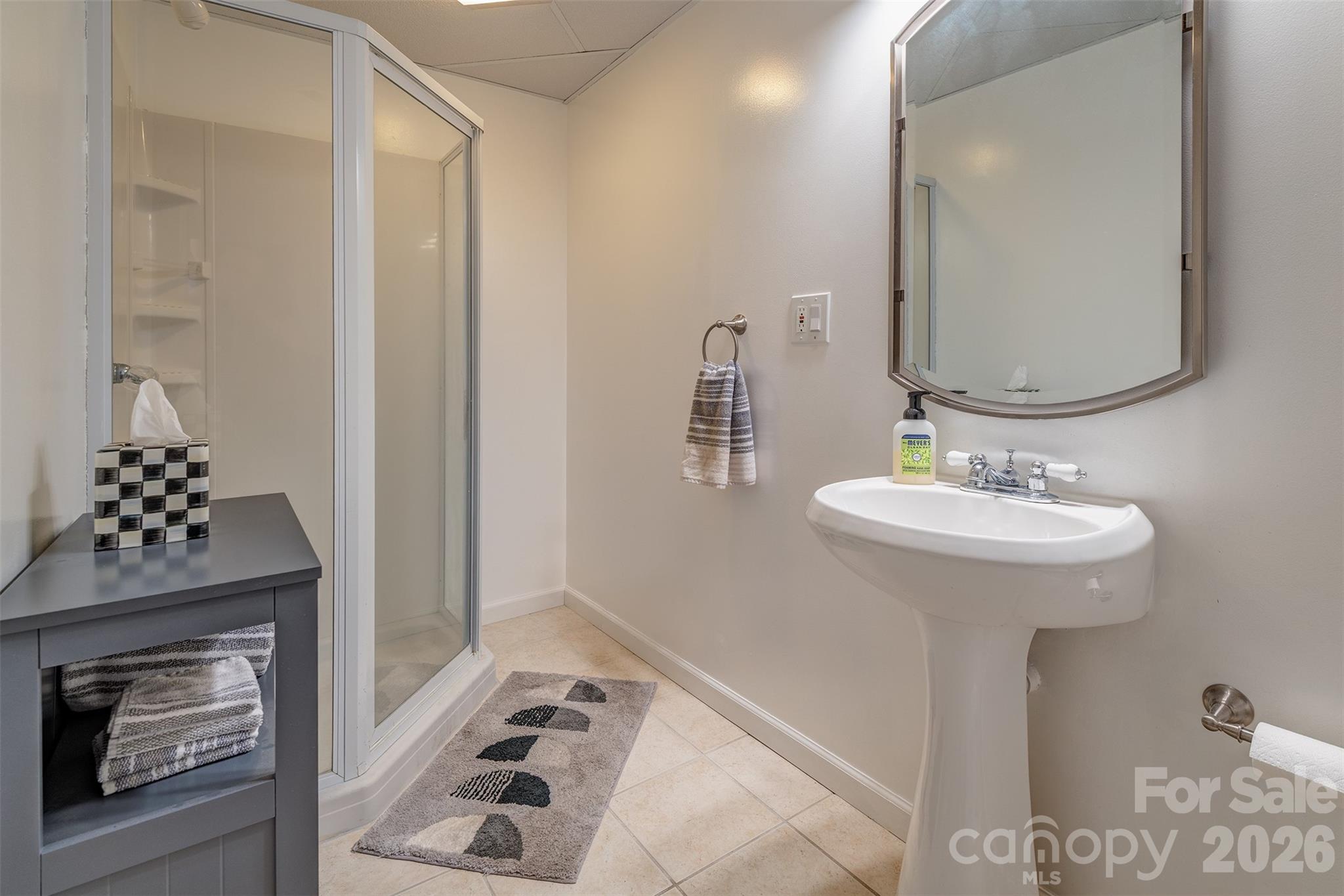 46 Valley Drive — Weaverville