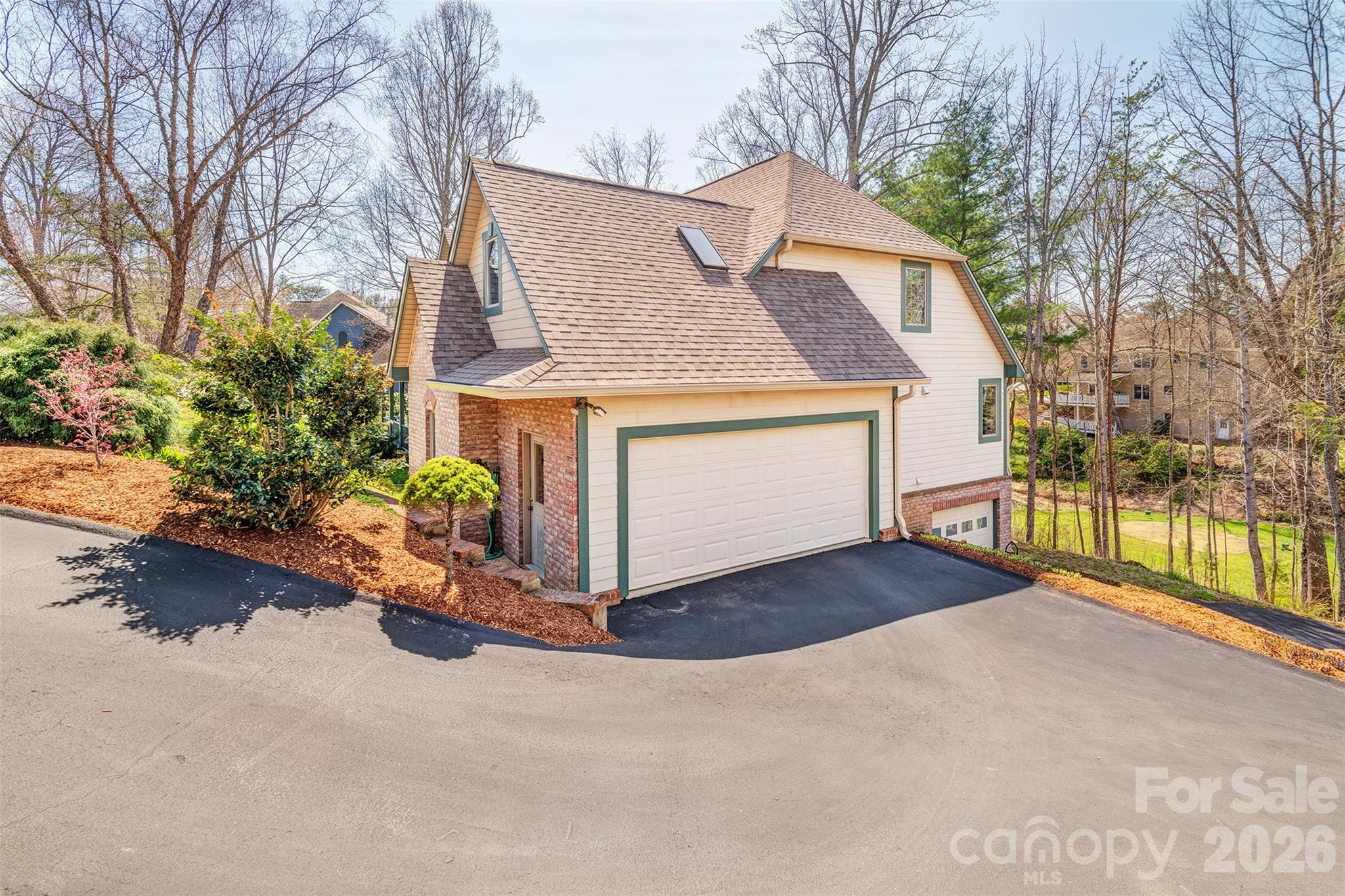 46 Valley Drive — Weaverville