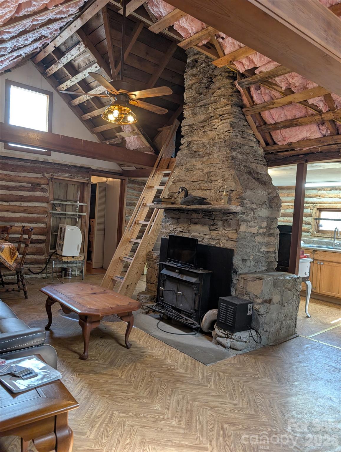 6712 Globe Road — Lenoir