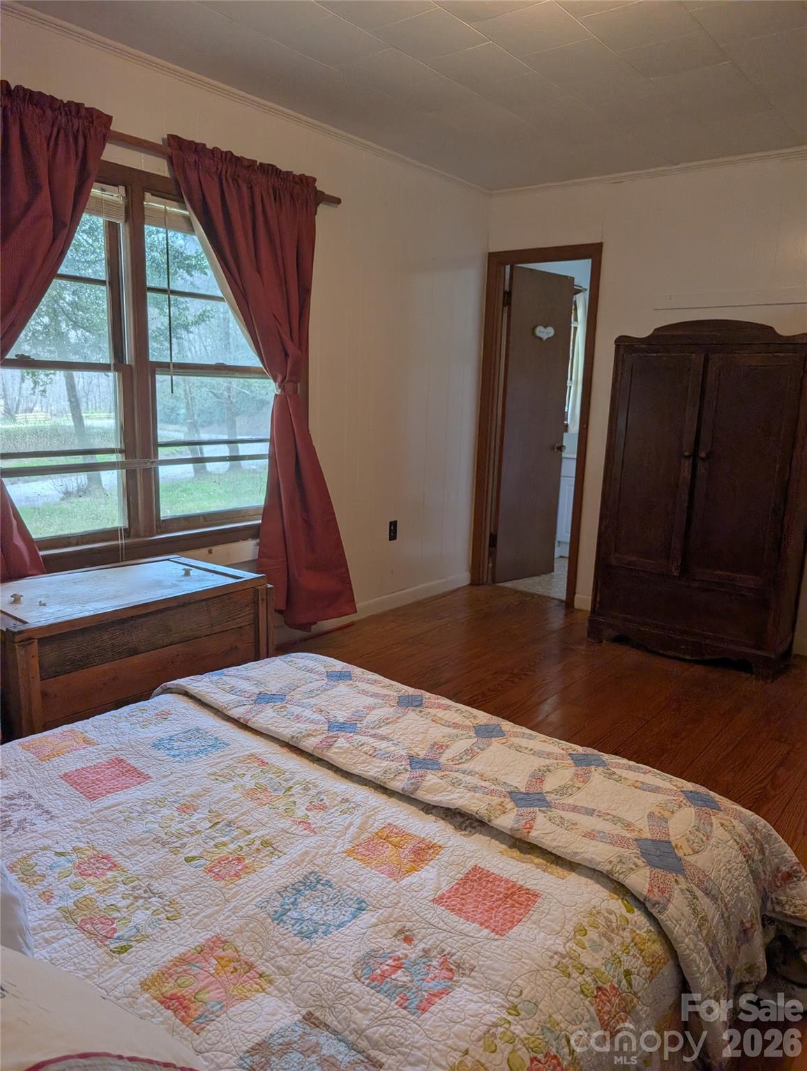6712 Globe Road — Lenoir