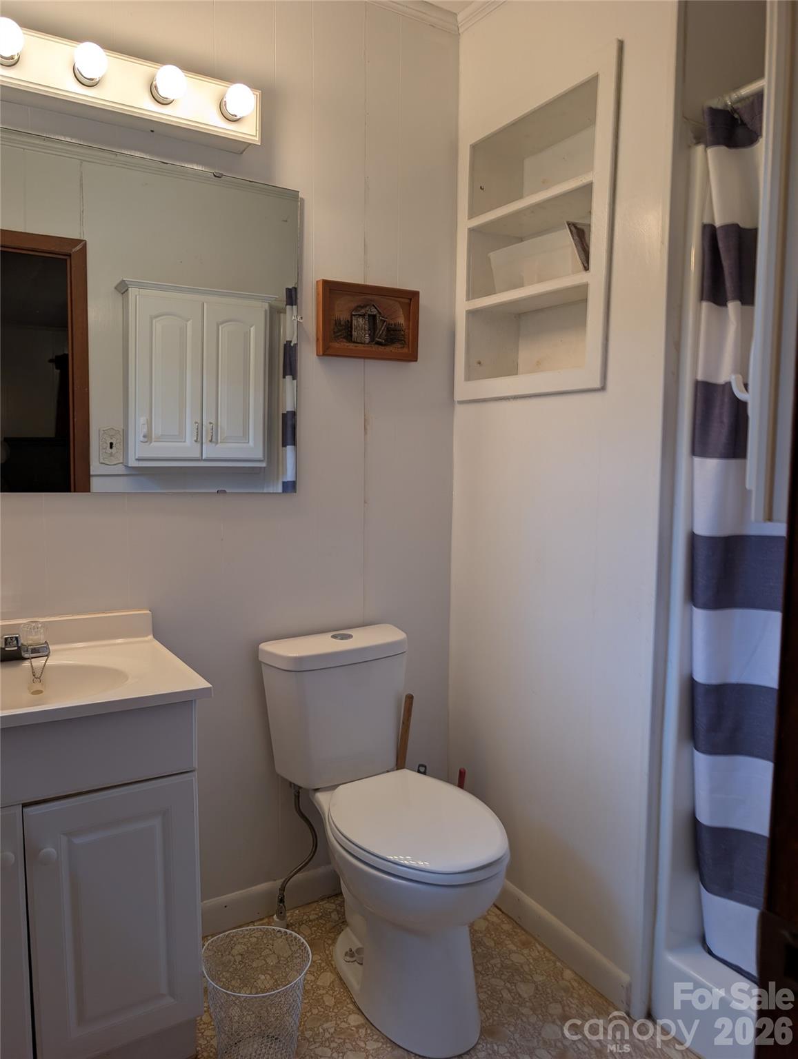 6712 Globe Road — Lenoir
