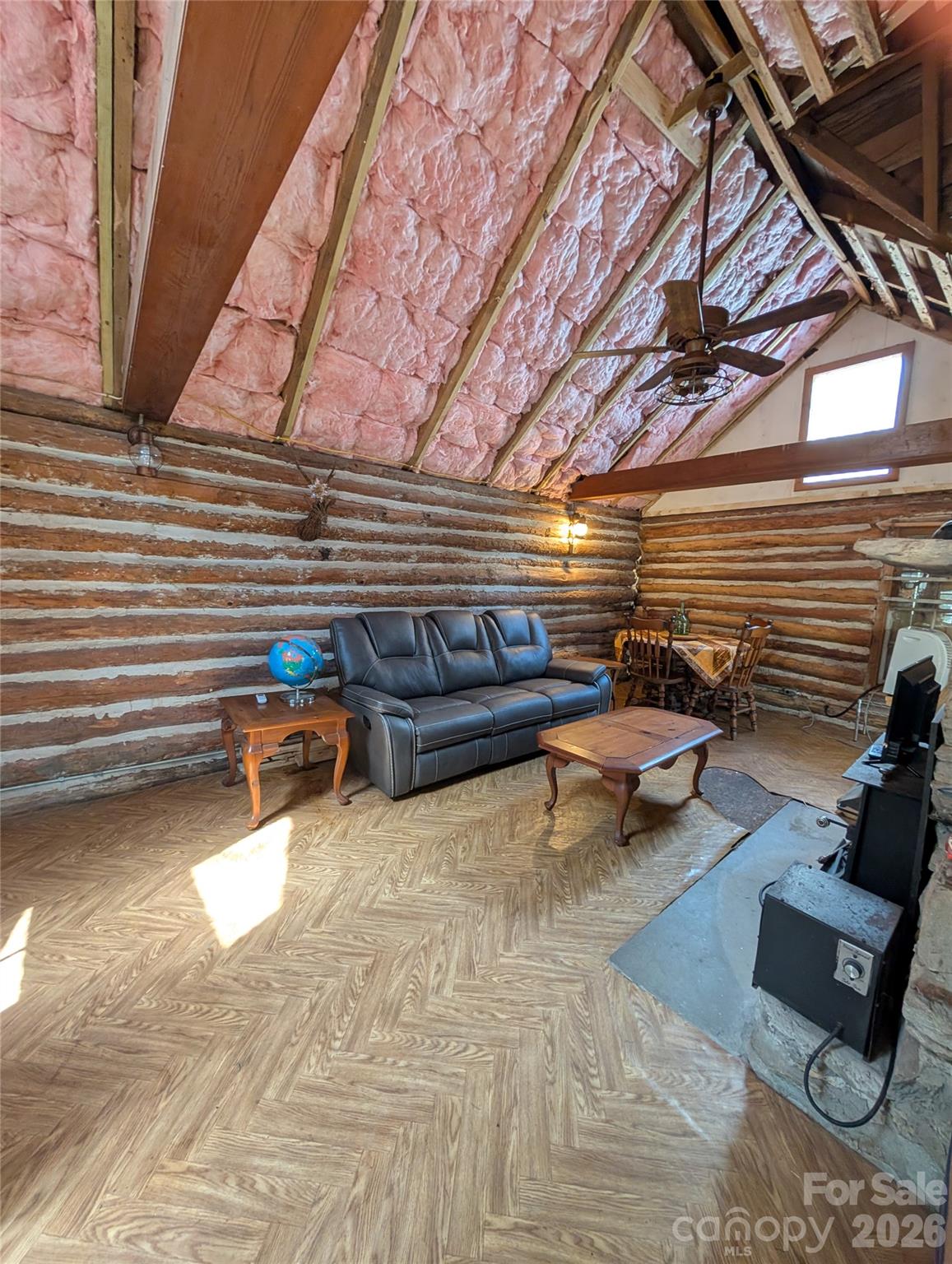 6712 Globe Road — Lenoir