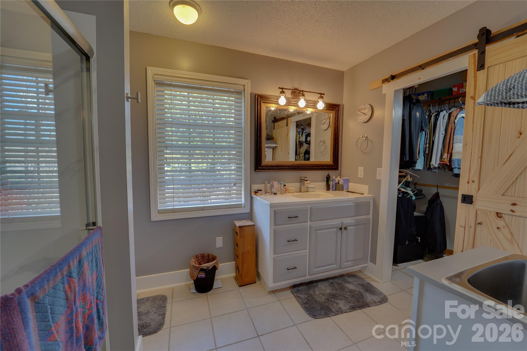 335 Icenhower Road — Leicester