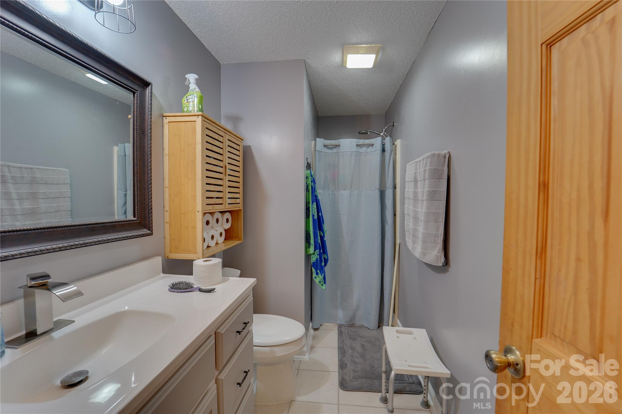 335 Icenhower Road — Leicester