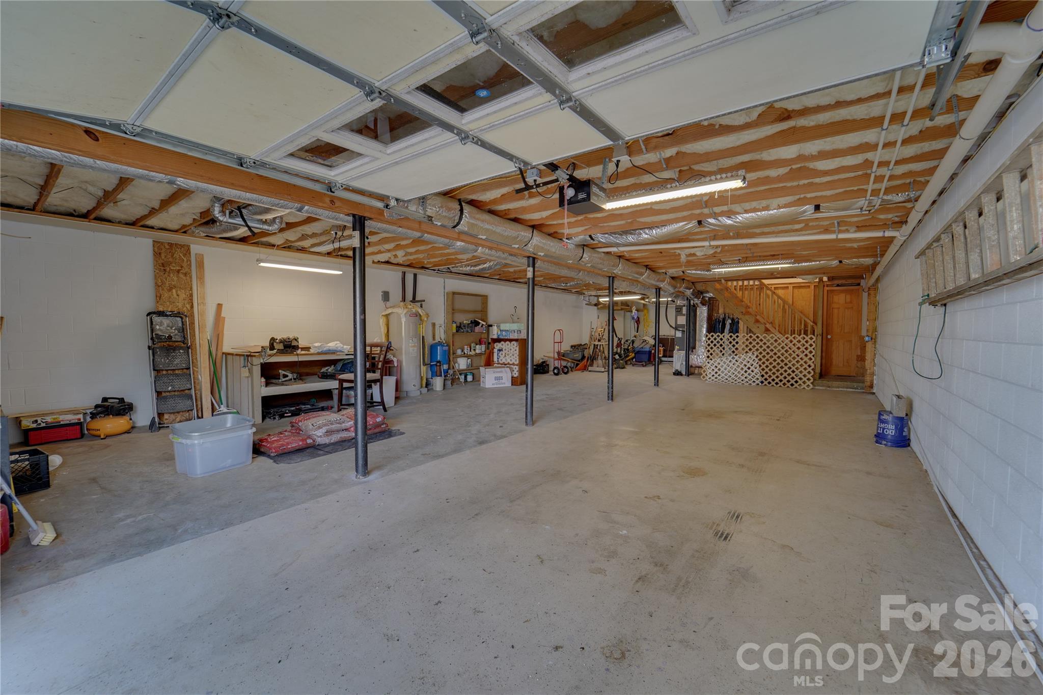 335 Icenhower Road — Leicester