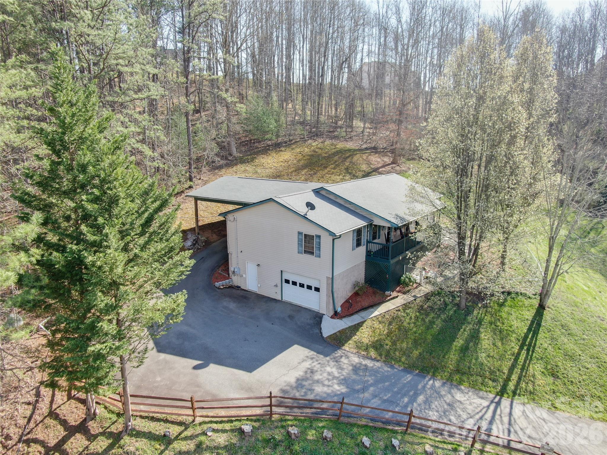 335 Icenhower Road — Leicester