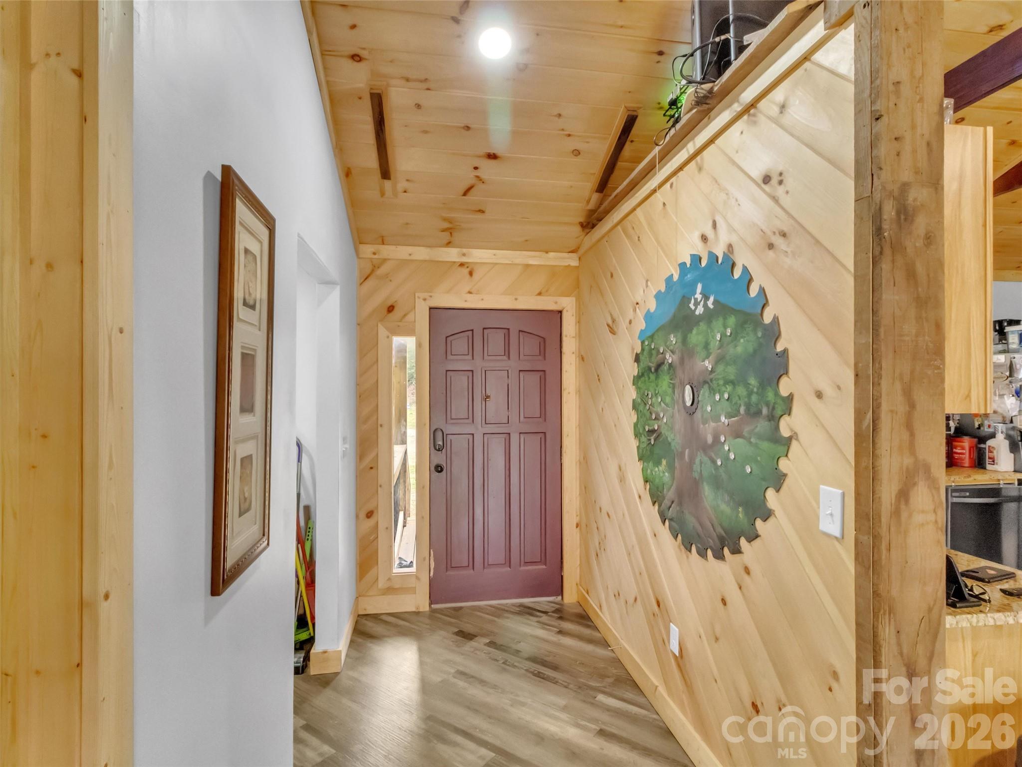 522 N River Road — Sylva