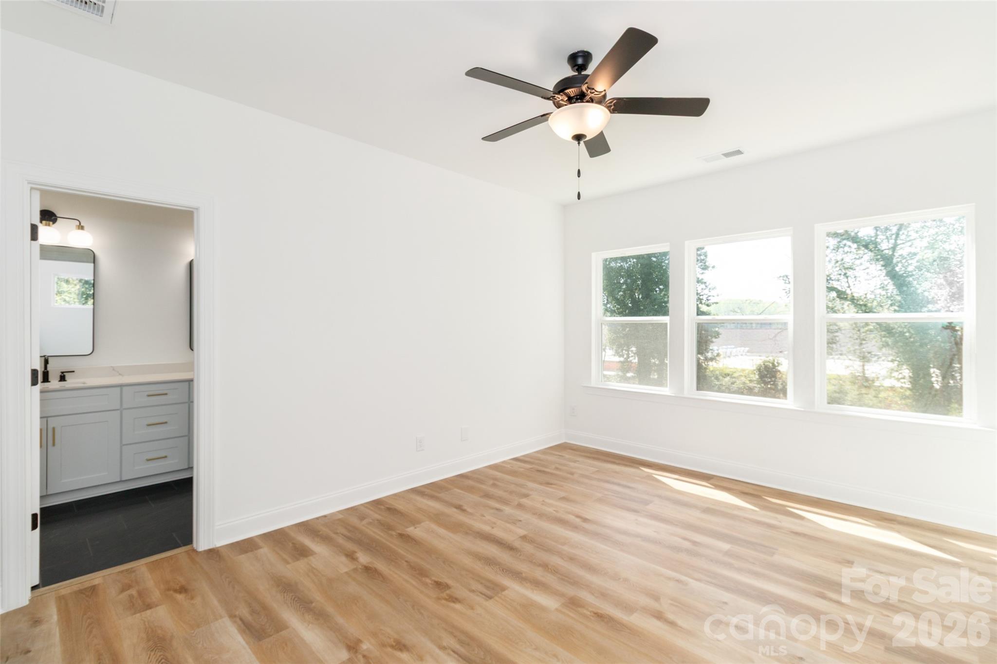 2521 Elon Street — Charlotte