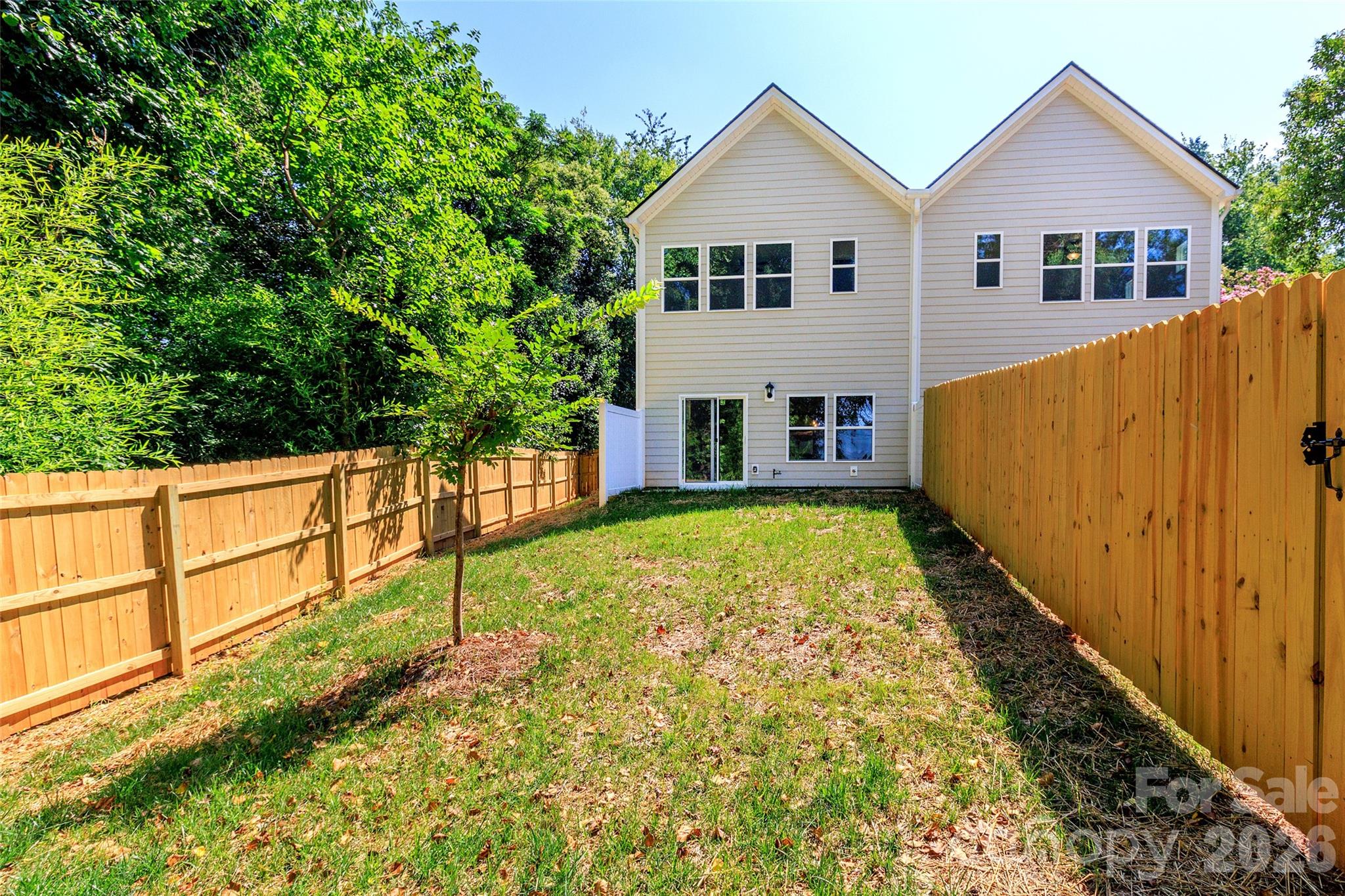2521 Elon Street — Charlotte