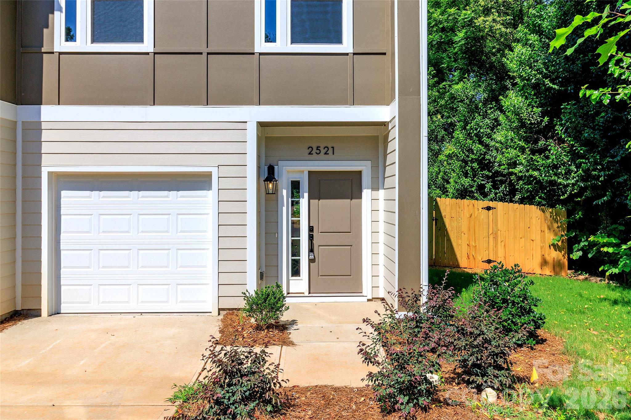 2521 Elon Street — Charlotte