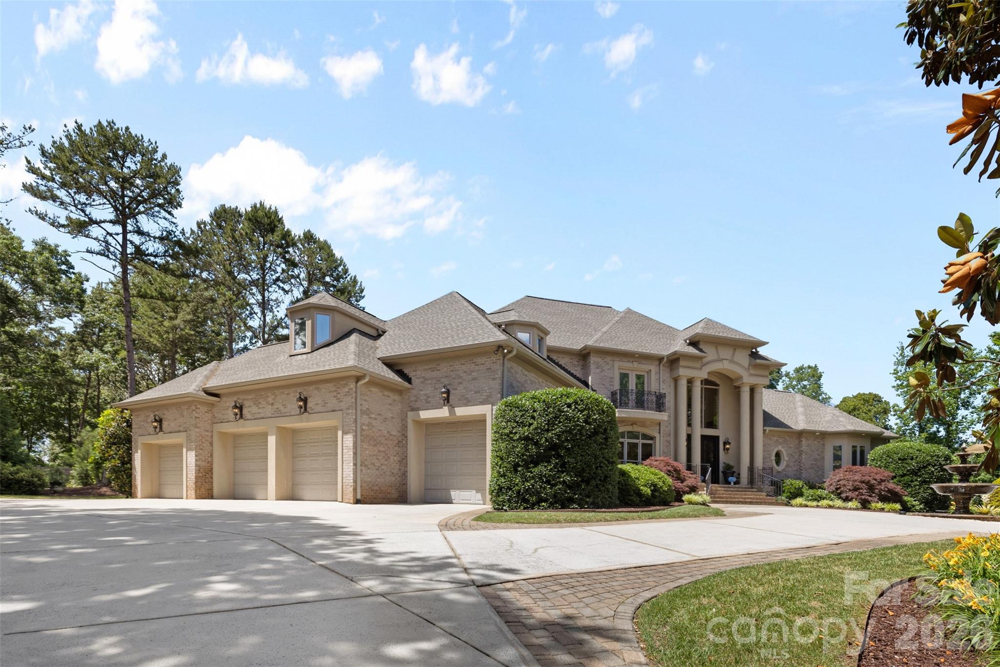 1405 Saratoga Woods Drive — Waxhaw