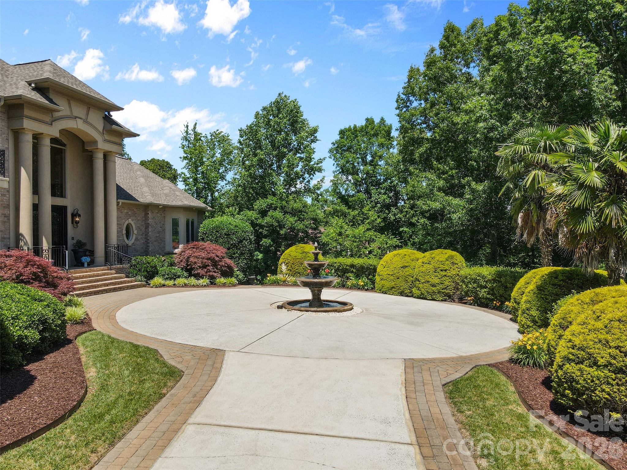 1405 Saratoga Woods Drive — Waxhaw