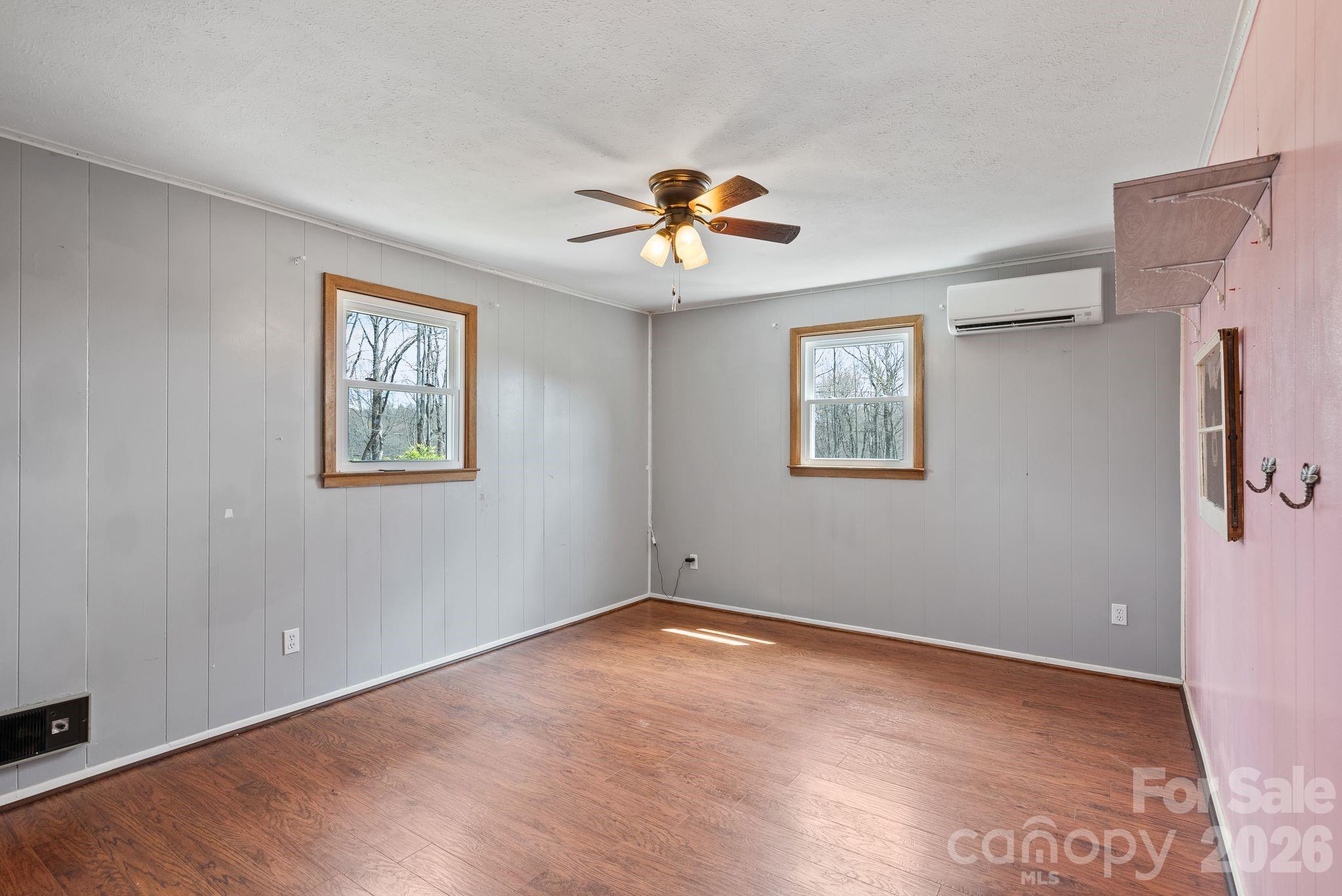 288 Willow Lane — Rosman