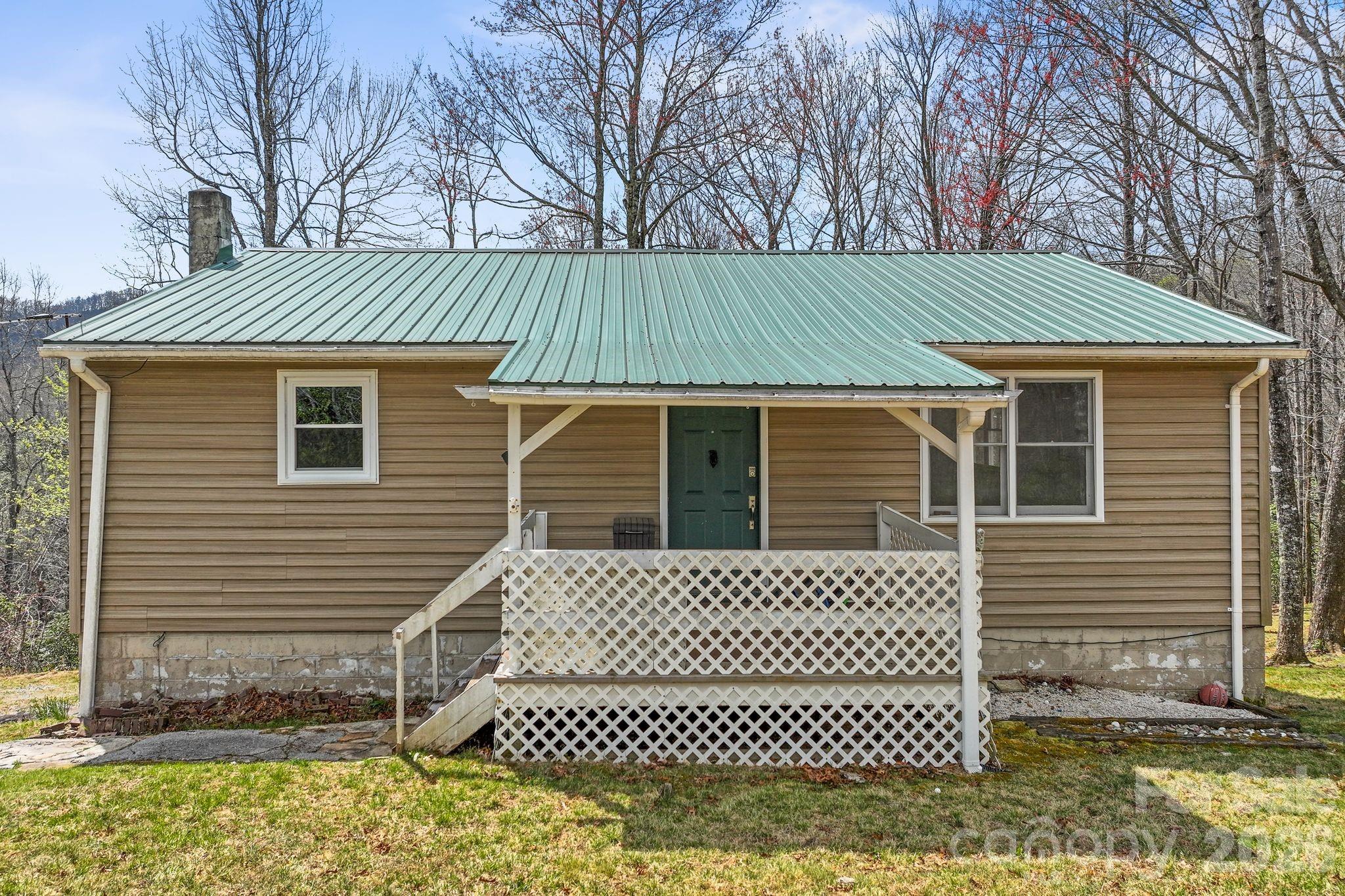 288 Willow Lane — Rosman