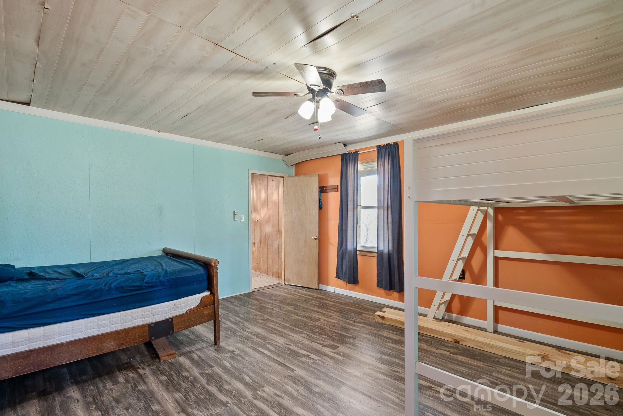288 Willow Lane — Rosman
