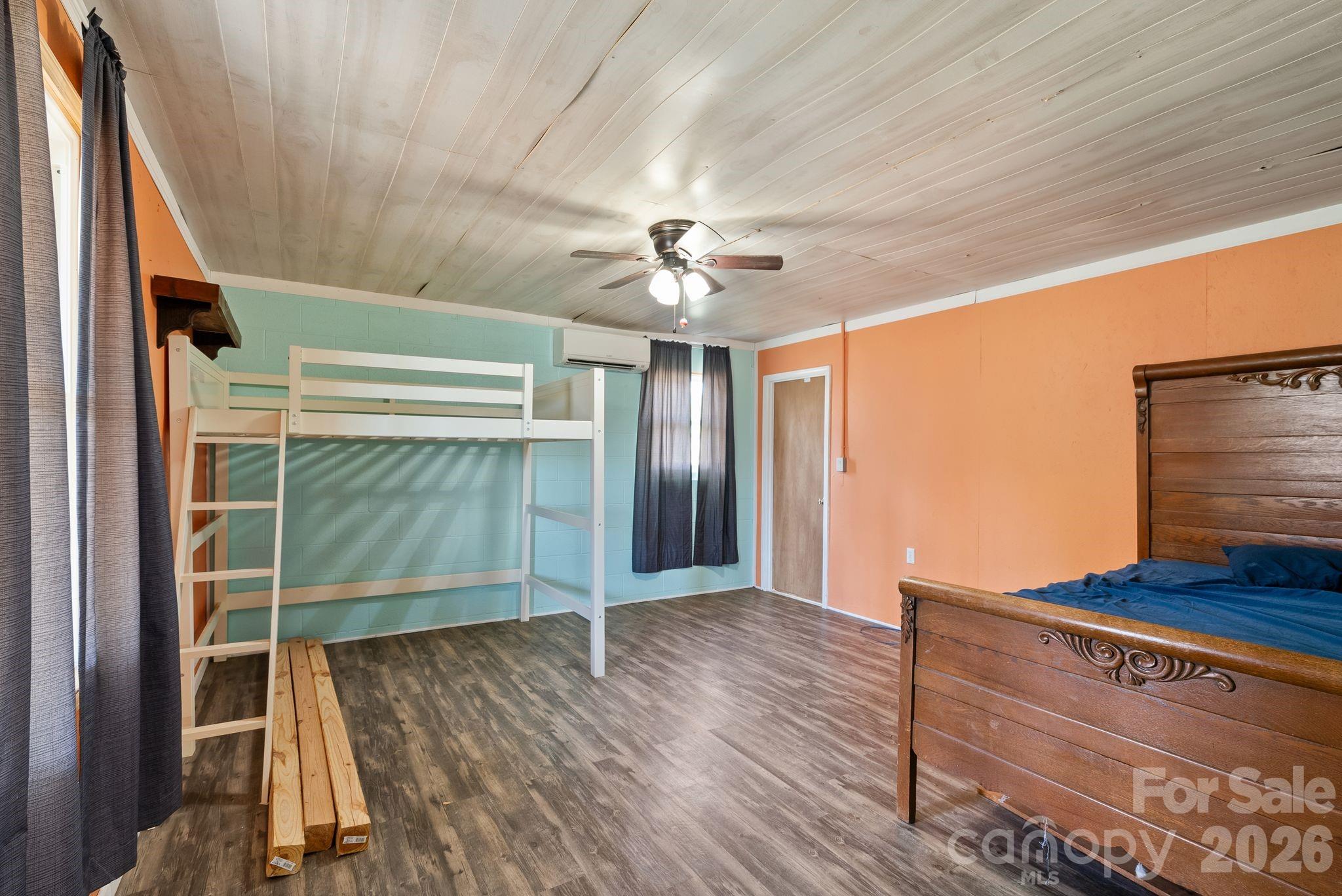 288 Willow Lane — Rosman