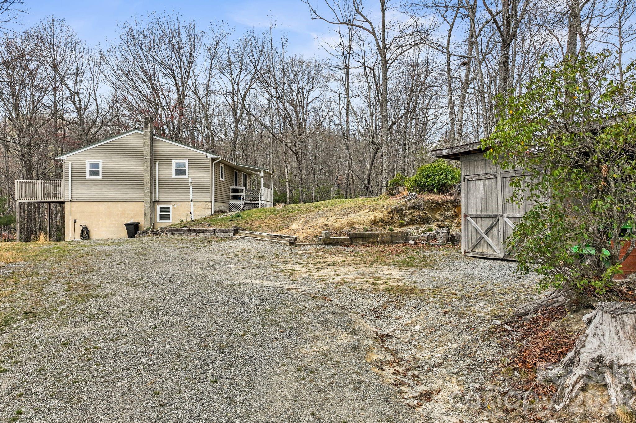 288 Willow Lane — Rosman