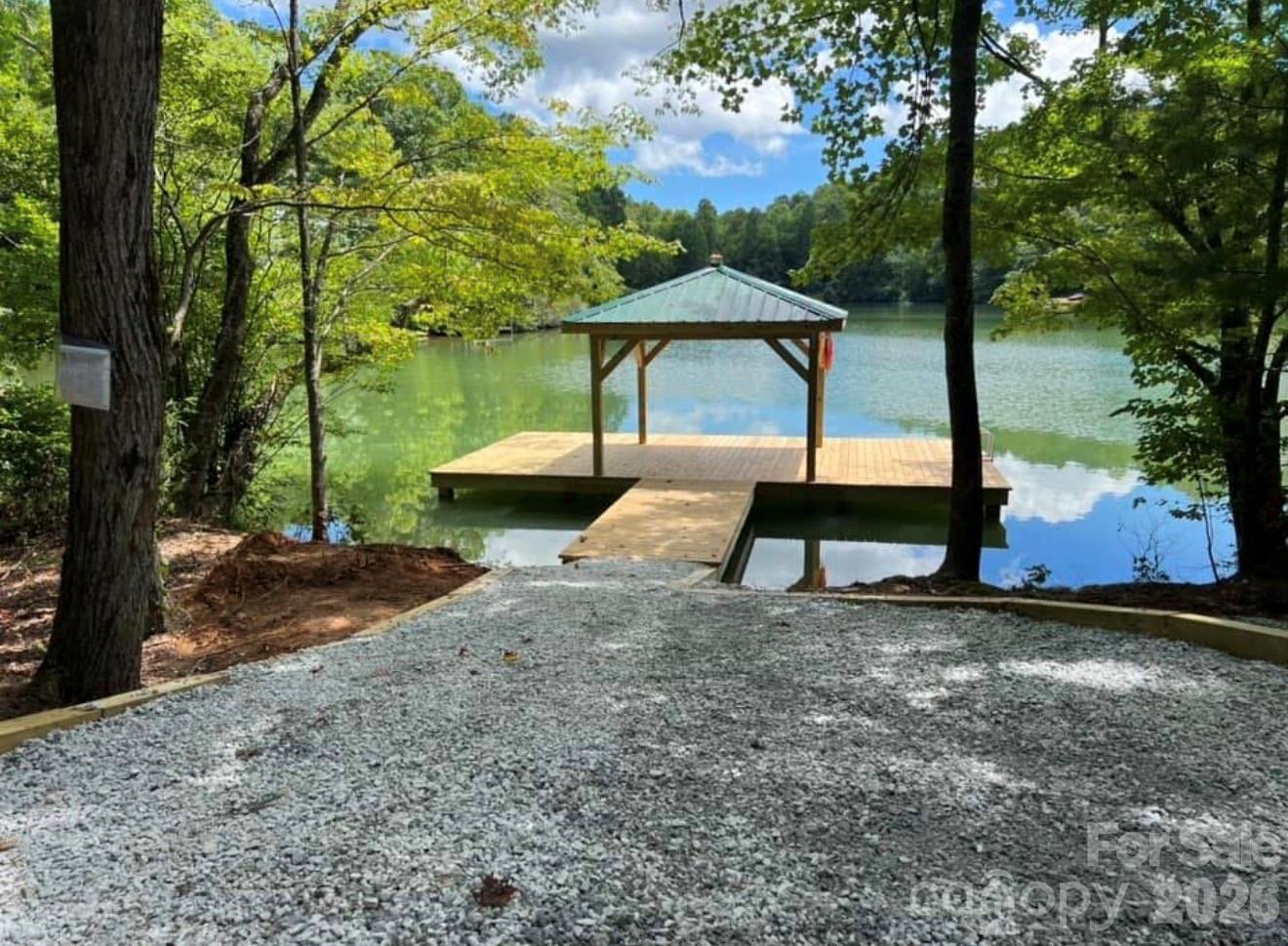 288 Willow Lane — Rosman