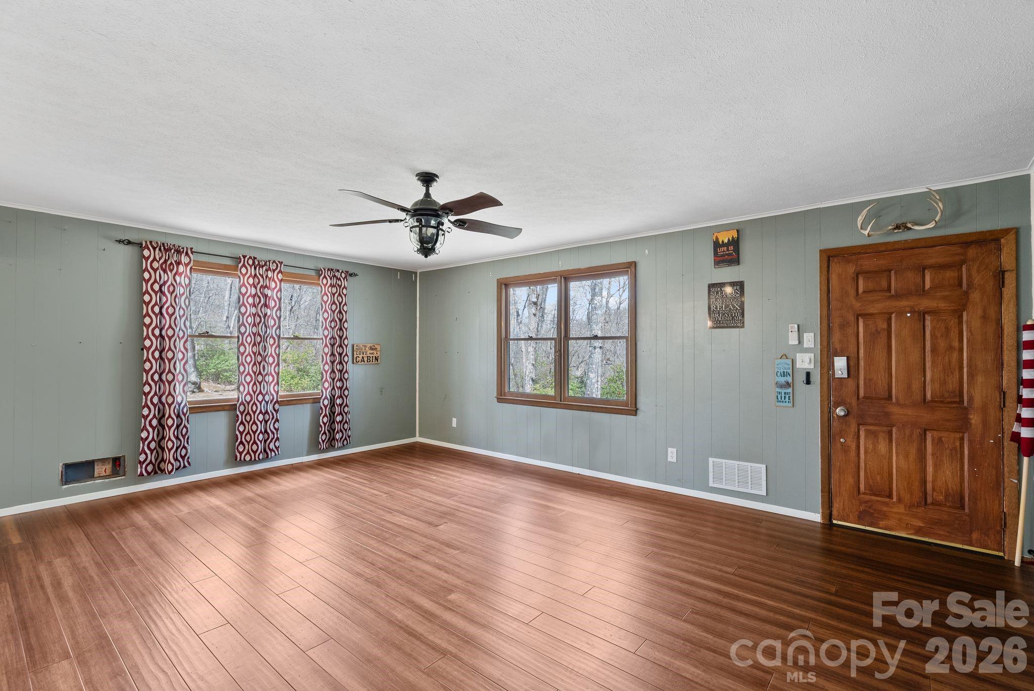 288 Willow Lane — Rosman