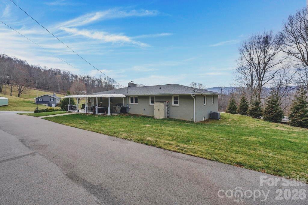 11974 US Highway 421 Highway N — Zionville