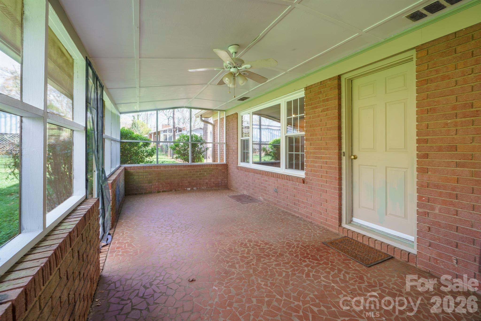 513 2nd Avenue Place NE — Conover