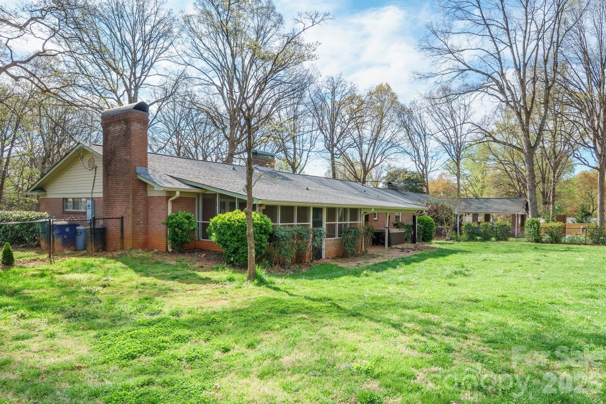 513 2nd Avenue Place NE — Conover